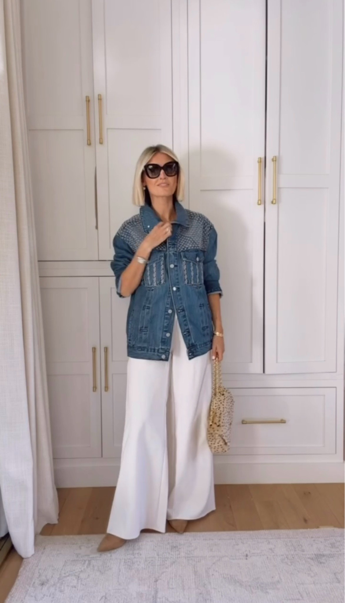 I have these pants in navy & brown, so I was so excited to see them come out in cream! It looks so cute with this oversized denim jacket! Wearing XS!

Loverly Grey, denim jacket, fall outfit, wide leg pants, Target

#LTKSeasonal