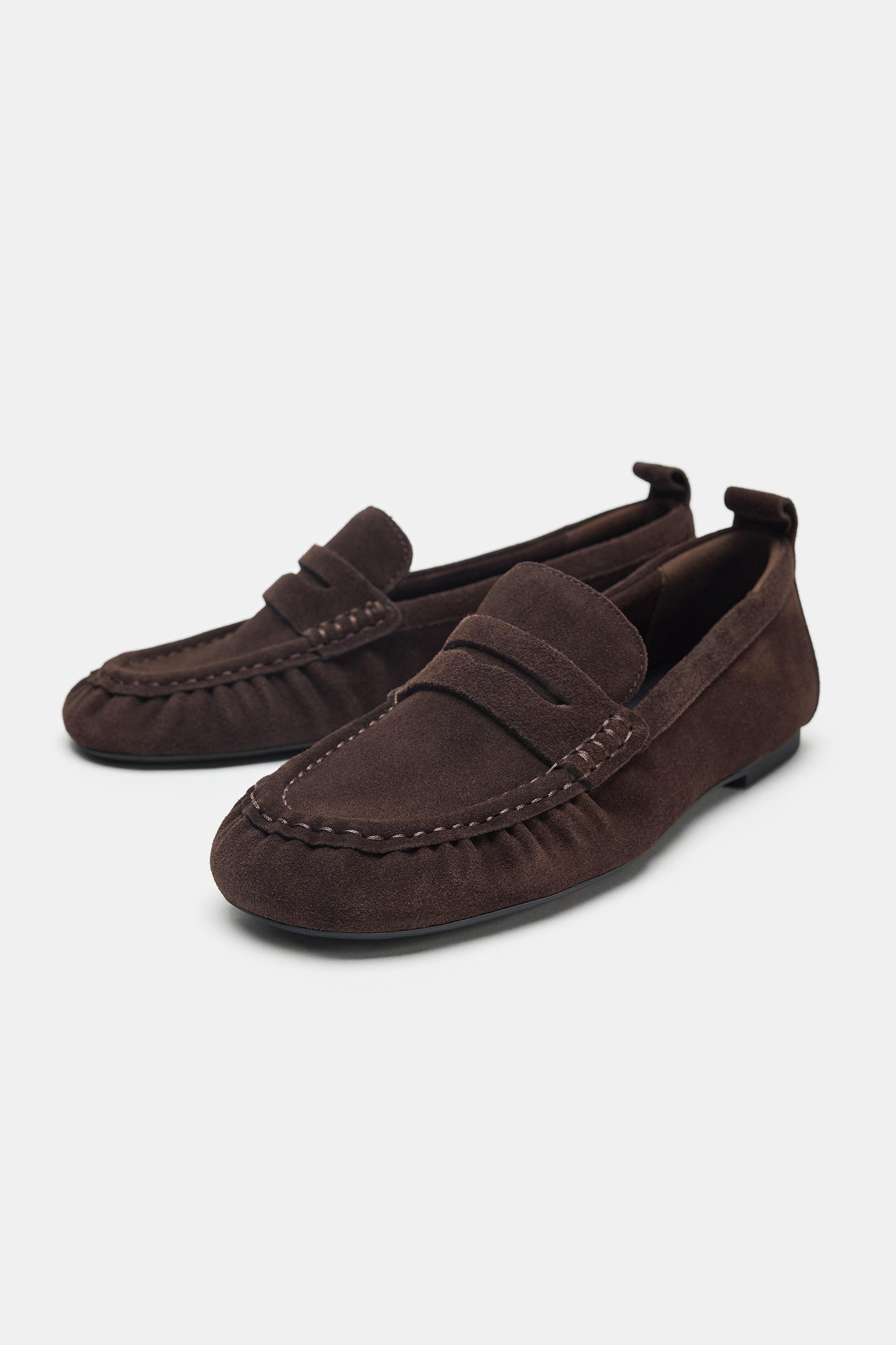 Model height: 179 cmSplit suede loafers. Gathered detail on the front. Topstitching on the top. P... | Zara UK