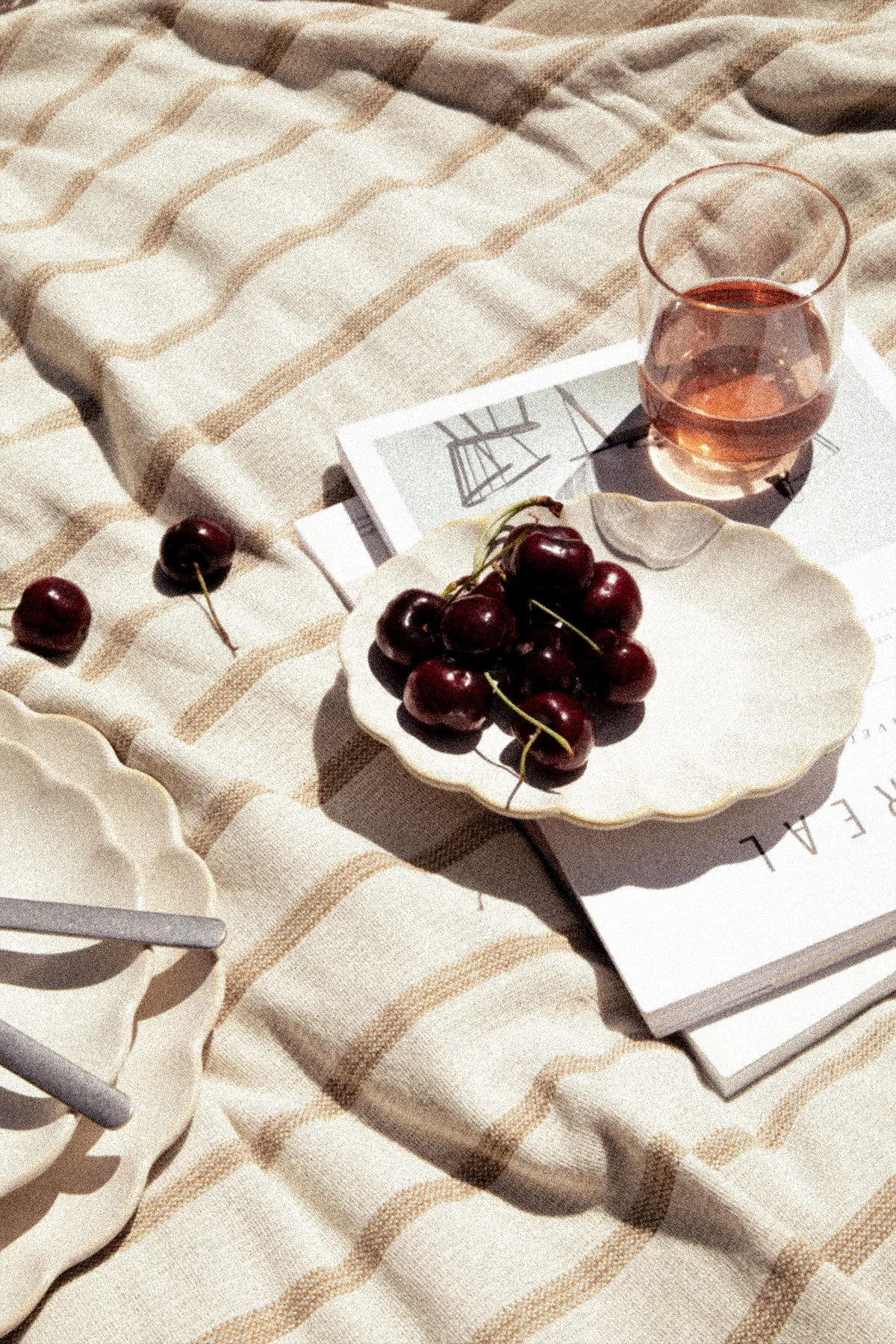 SCALLOPED SIDE PLATE | OAK + FORT