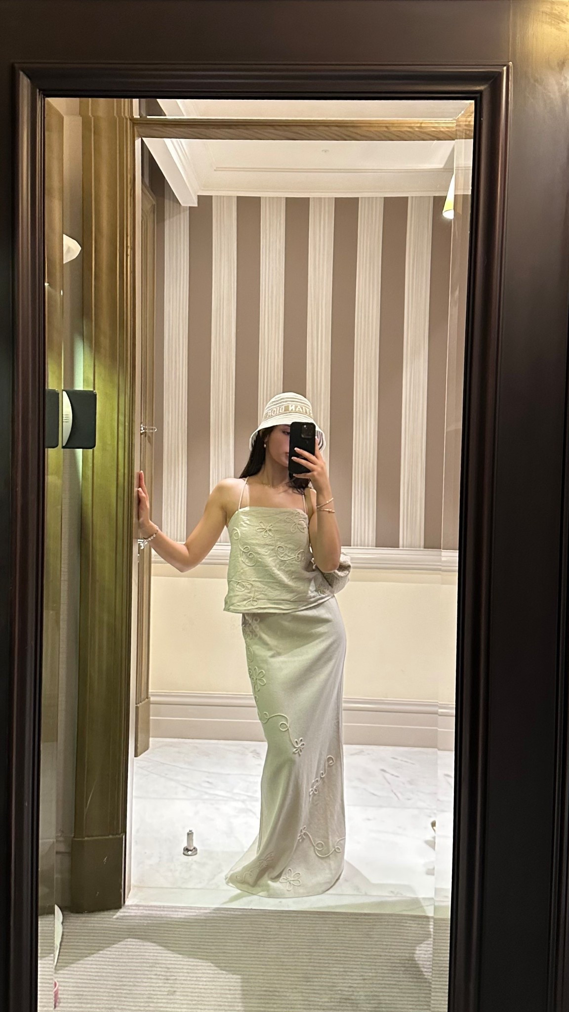 Linen set classy and comfortable for vacation

#LTKmodest #LTKtravel #LTKdresses