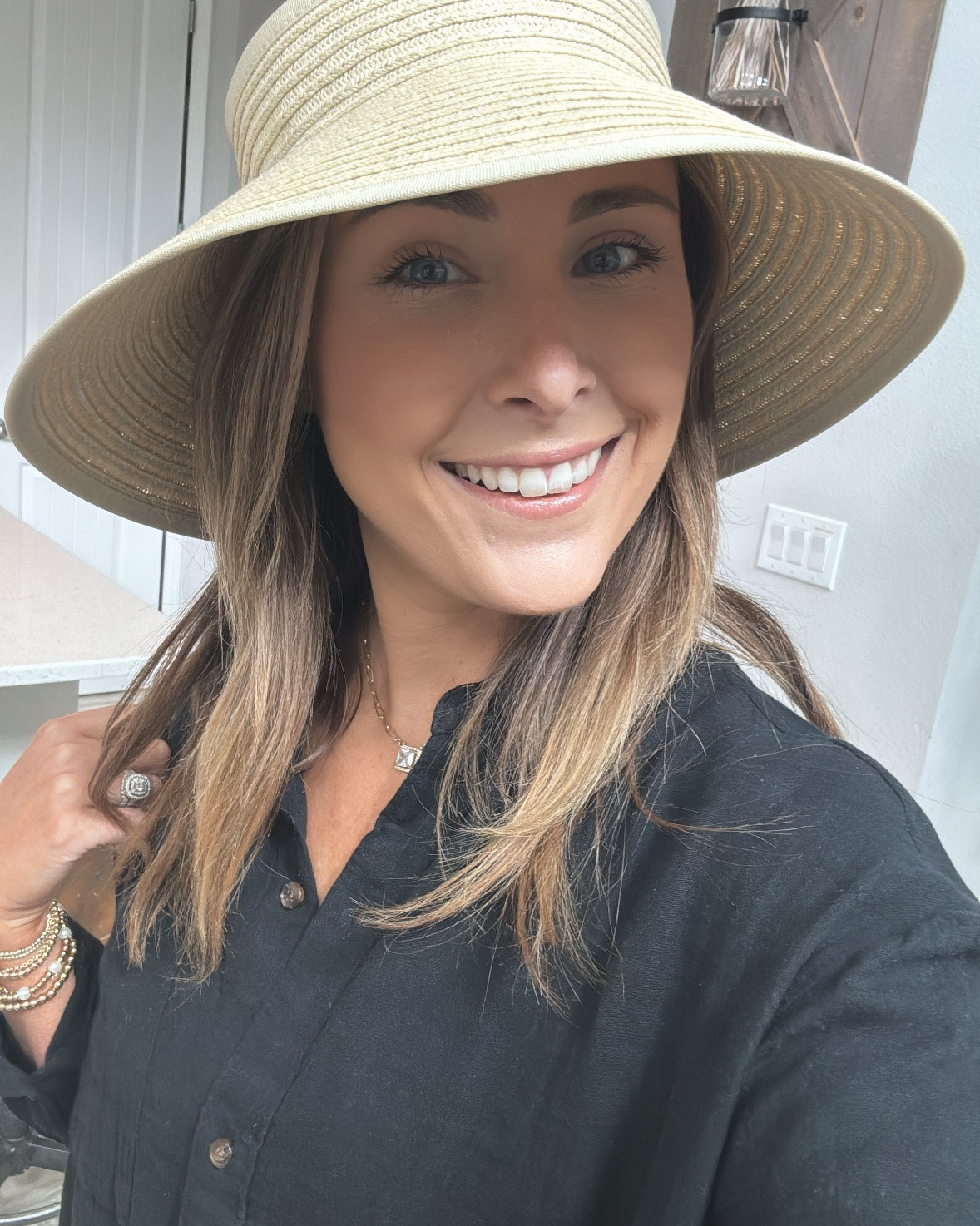 Off to the beach we go!!! I think I found my new favorite one piece! It has the white side panels that give you the look of an hourglass shape! Who doesn’t want that! Great booth coverage! 

This $7 sun hat from Walmart comes in different colors and I feel like a classy chic mom at the beach! 

Of course my cover up is my linen set from old navy! 