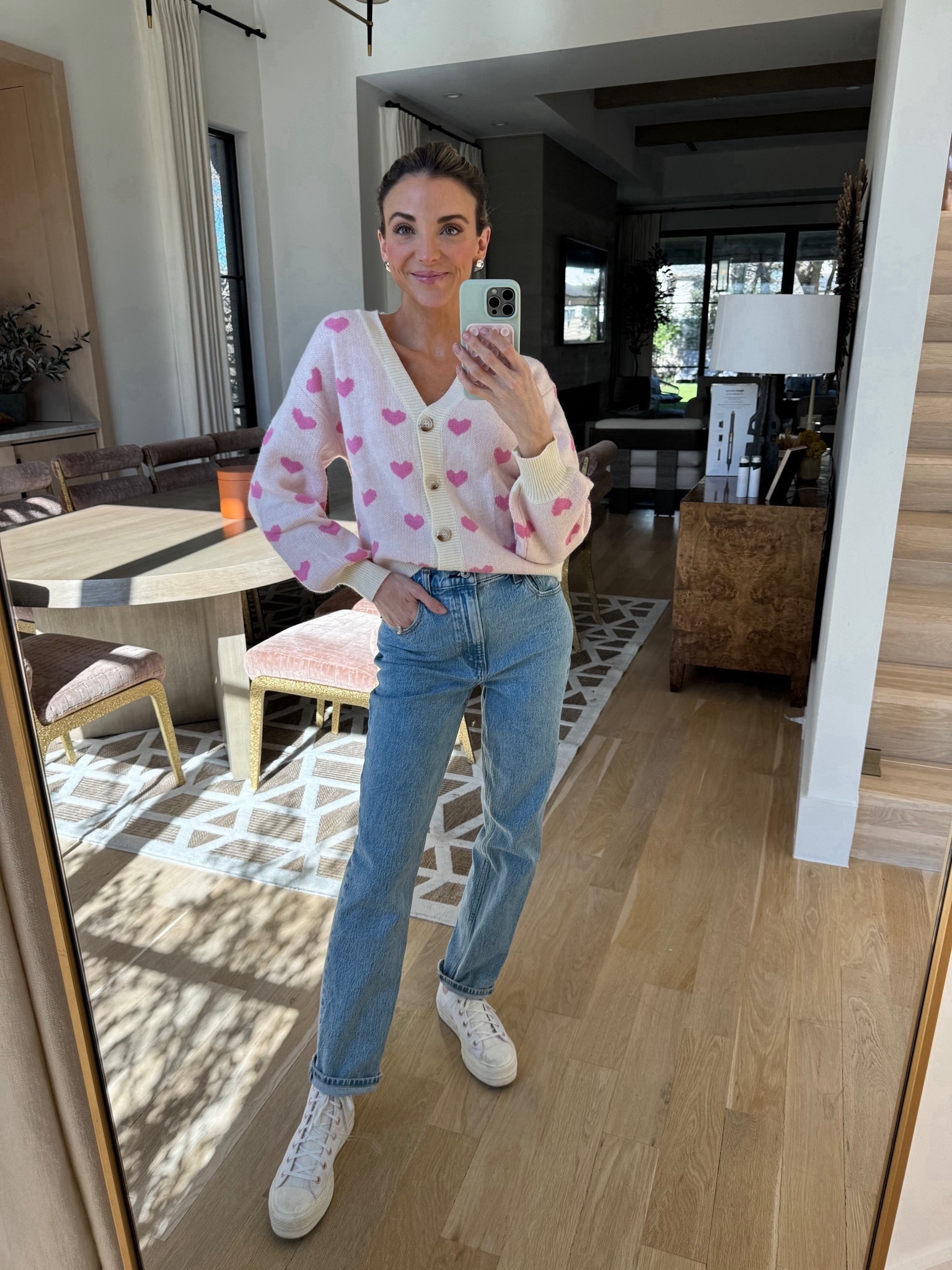 Valentine’s Day sweater 🩷🥰

#LTKSeasonal #LTKfindsunder100 #LTKfindsunder50