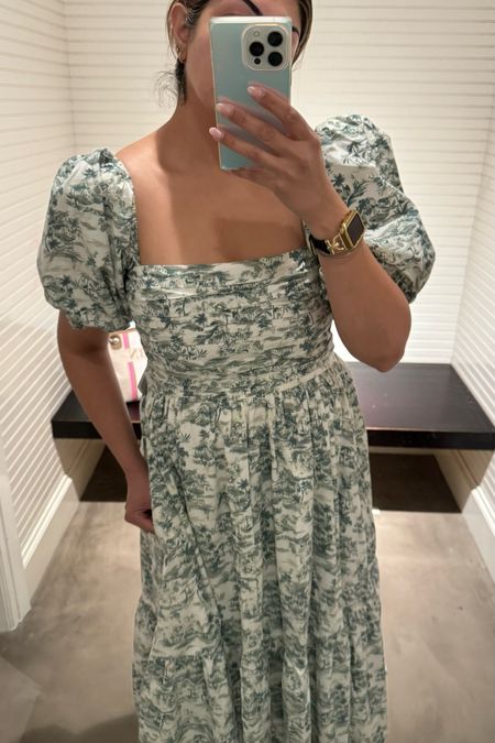 Abercrombie and fitch dress is so good! It’s on sale 20% off! 

Spring dress / A&F dress / floral dress : summer dress 

#LTKmidsize #LTKwedding #LTKsalealert