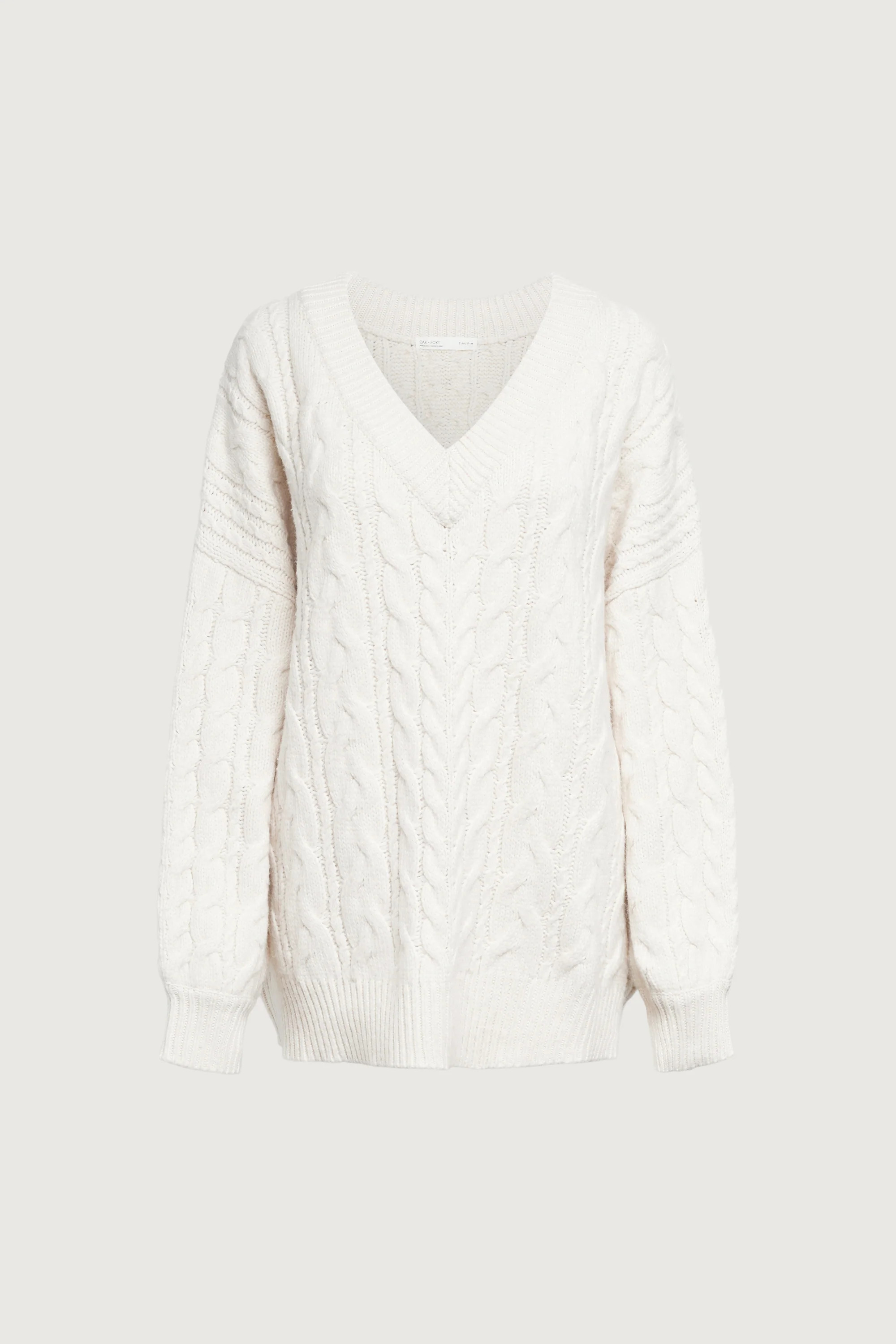 CABLE KNIT V-NECK SWEATER | OAK + FORT