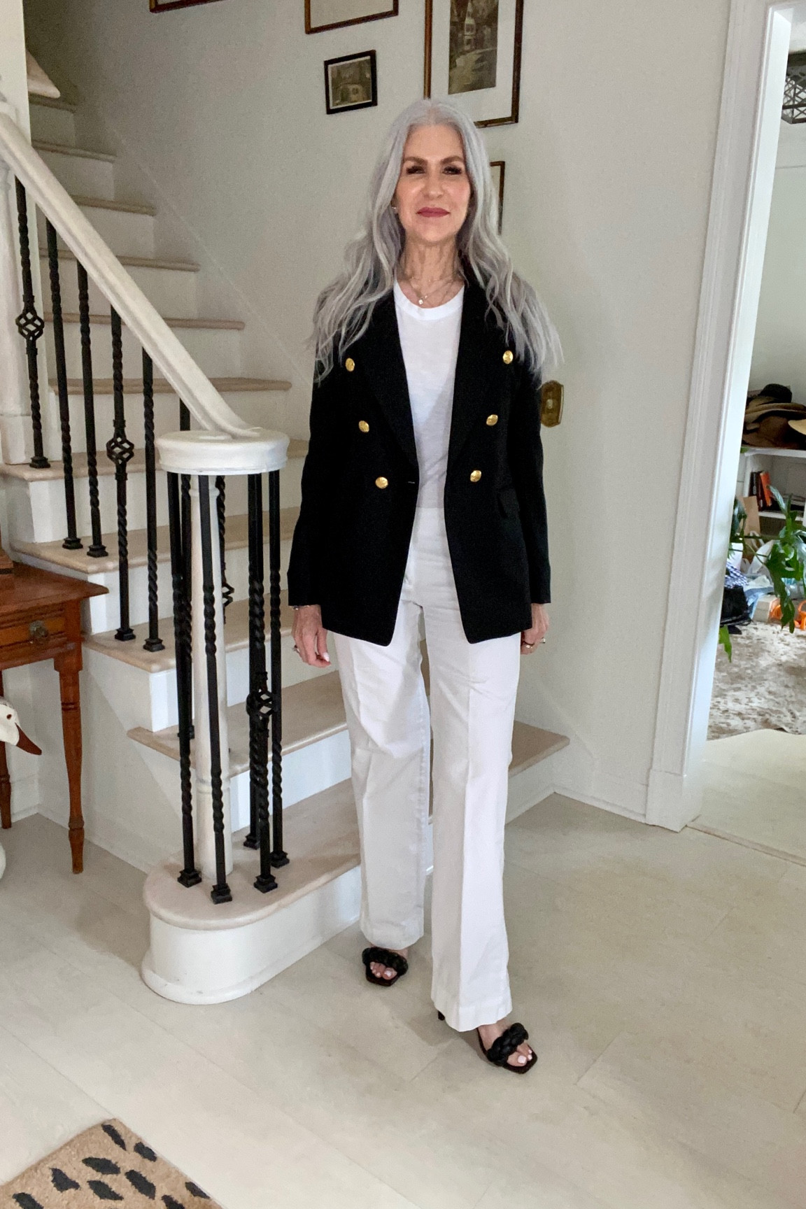 How to Wear a Black Blazer:

Business Casual/Office Wear

#LTKcurves #LTKstyletip #LTKworkwear