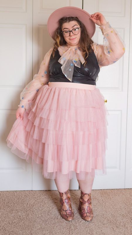 Plus size pink and black sheer outfit

#LTKcurves #LTKSeasonal #LTKstyletip