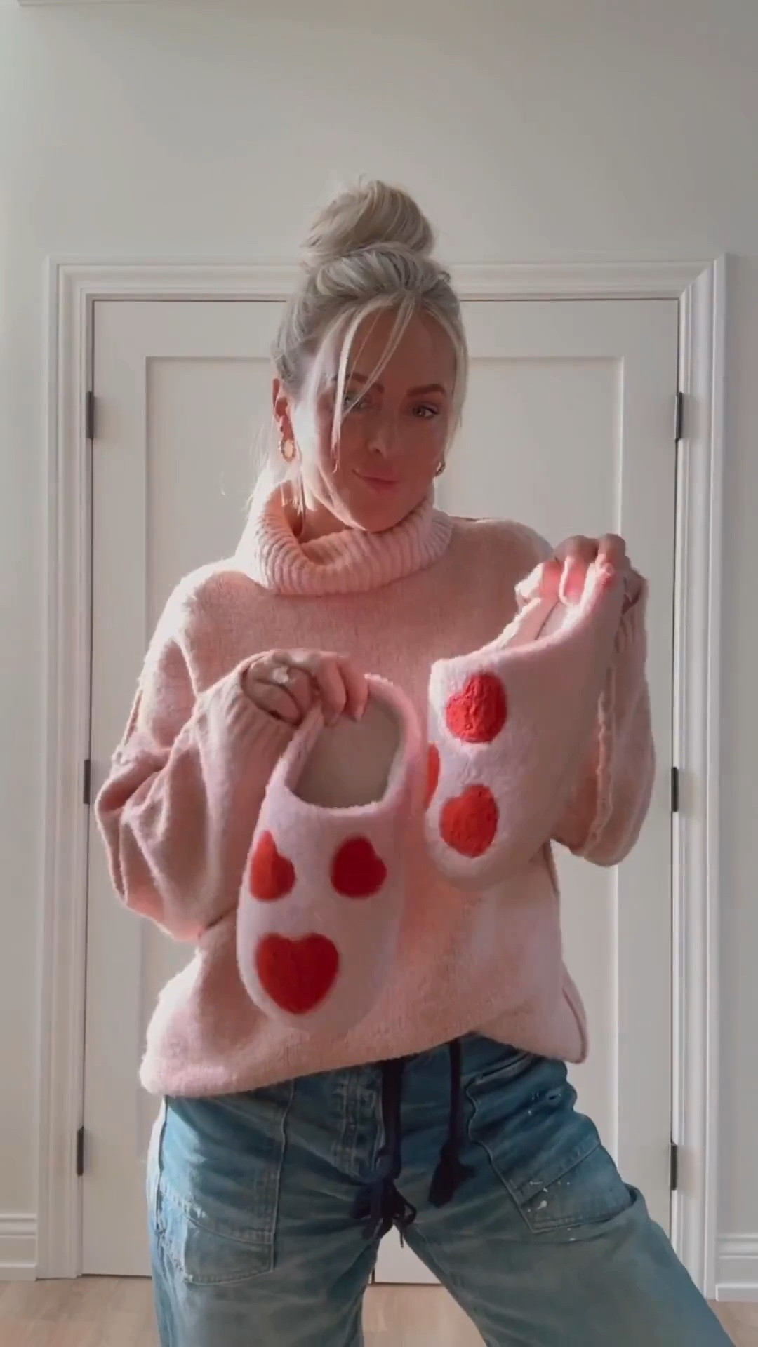 Valentines or Galentines casual comfy look! 

Loungewear. Lounge set. Valentine’s Day. Sweater. 

#LTKFindsUnder50 #LTKSeasonal #LTKFindsUnder100