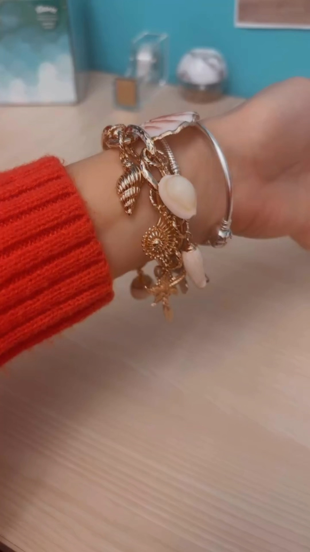 I’ve been loving my beach themed charm bracelet lately! It’s so cute & you keep adding charms to it too ❤️🐚⚓️🌊☀️🌴

#LTKFindsUnder100 #LTKSaleAlert #LTKGiftGuide