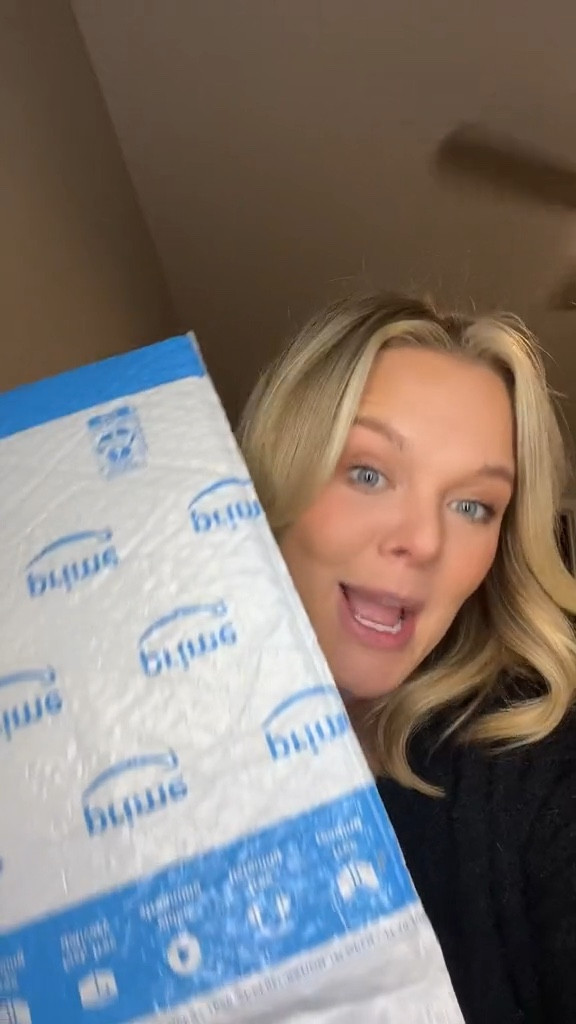 Dior lip oil dupe
Amazon finds 
Amazon dupe 
Dior lip oil 

#LTKbeauty #LTKsalealert #LTKunder50