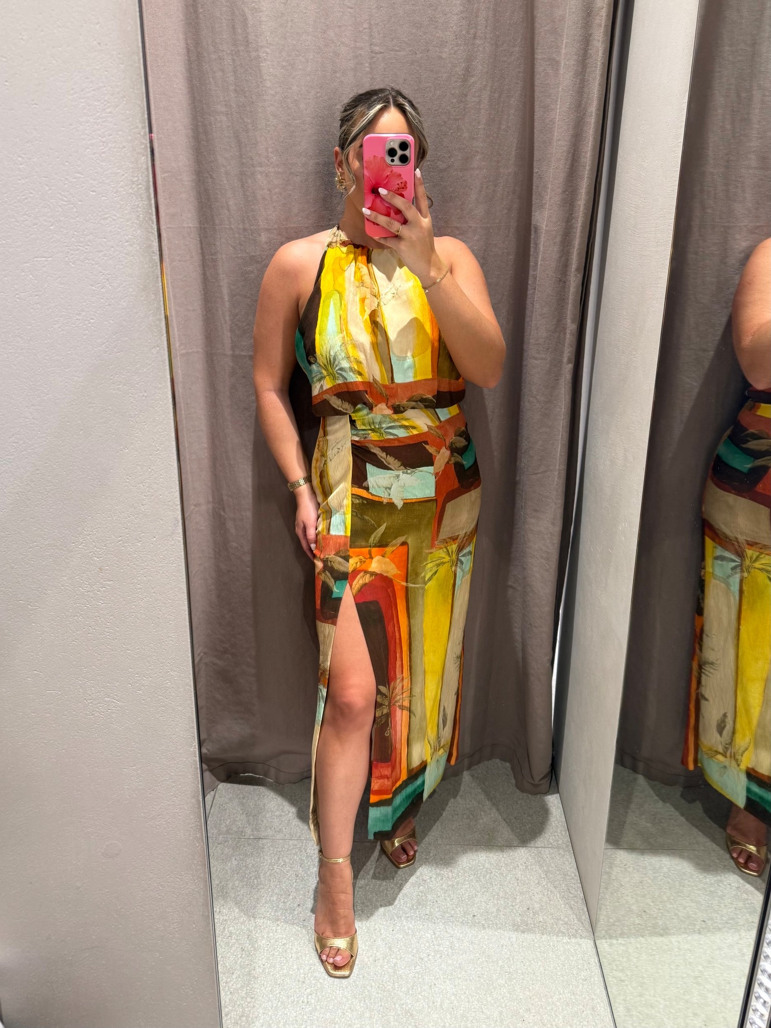Another gorgeous new in dress I tried on today in ZARA. Perfect for holiday or a destination wedding! 

I’m a UK SIZE 10, 5ft4 and I’m wearing a MEDIUM

SUMMER DRESS, holiday outfit, summer wedding guest, occasion wear, dresses, Zara 

#LTKdresses #LTKwedding #LTKsummer