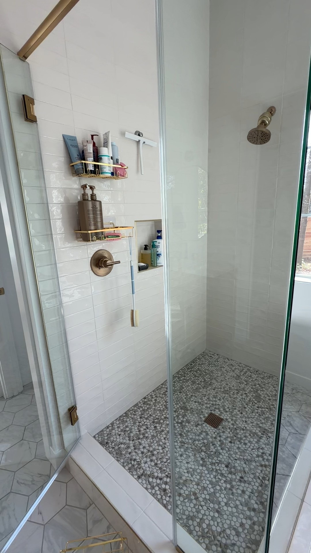 Shower organizer 
Shower caddy
Amazon home find 