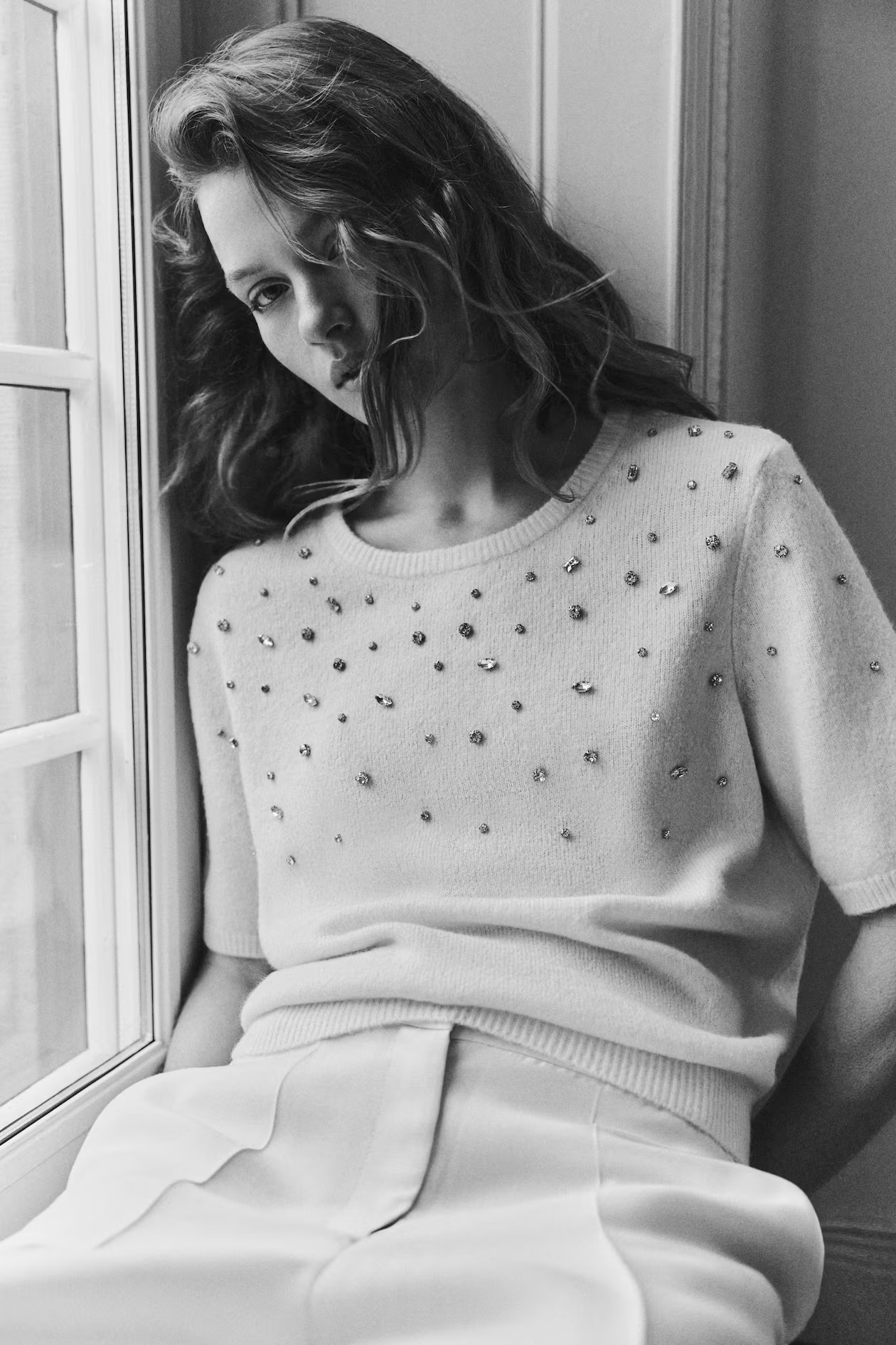 Rhinestone-embellished fine-knit top | H&M (UK, MY, IN, SG, PH, TW, HK)