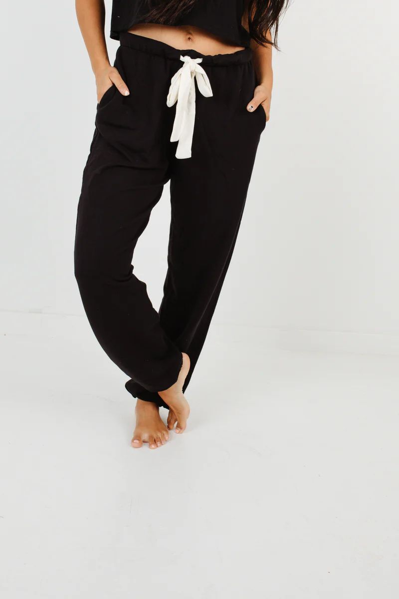 Women's Lounge Pant in Black *PREORDER* | Plain Jane