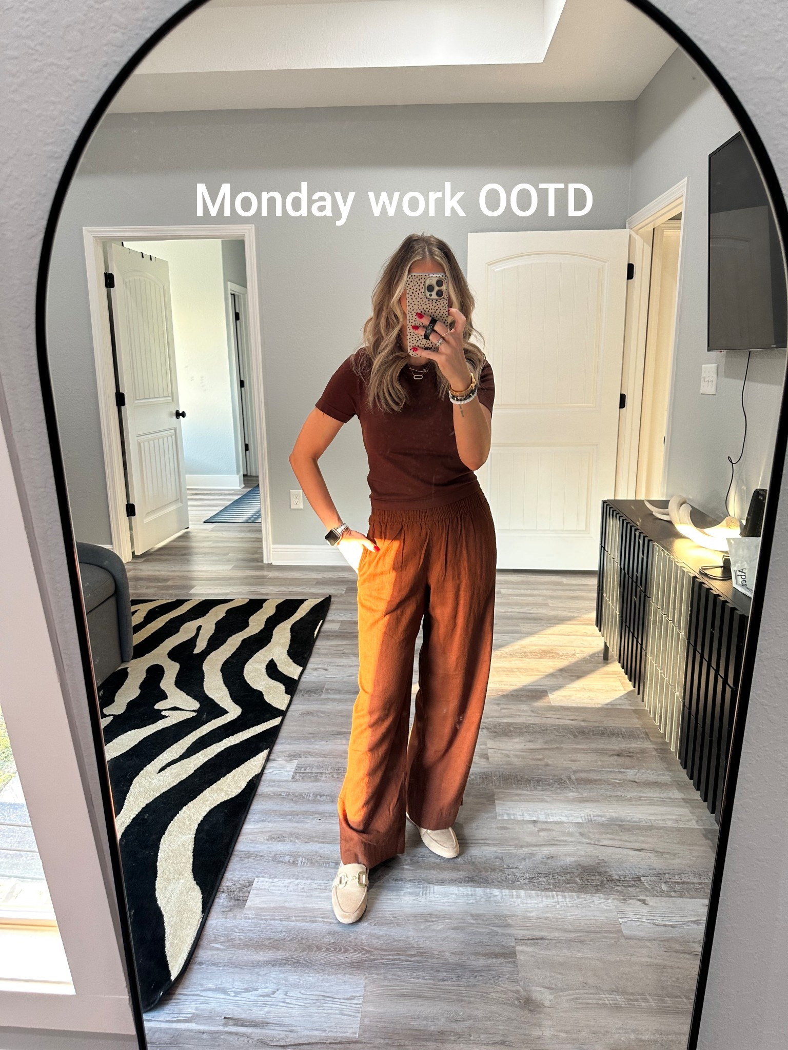 Work outfit 🤎 small top, XS linen pants, shoes are tts

Old navy, spring outfit, spring transition outfit, monochrome, women’s spring outfit ideas, loafers for spring, work shoes


#LTKWorkwear #LTKShoeCrush #LTKFindsUnder50