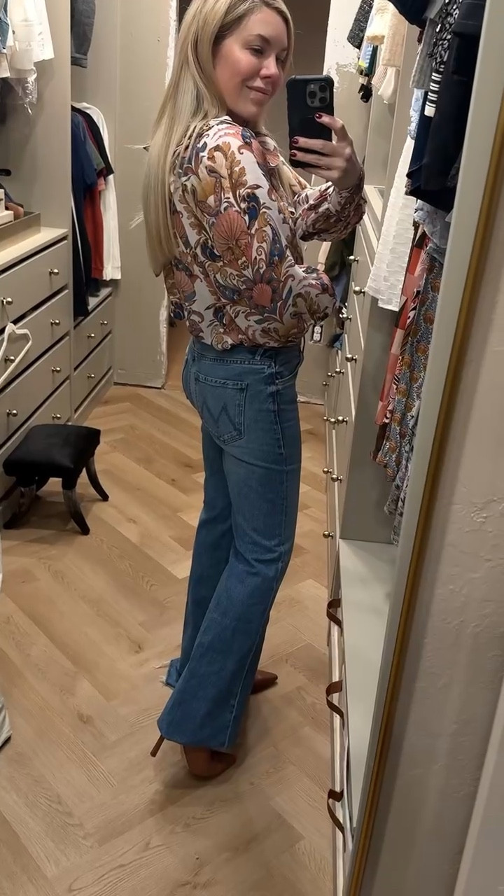 Spring outfit 
**JEANS RUN SMALL BUT HAVE A LITTLE STRETCH**
I sized down for a more loose fit - they do run on the smaller side 