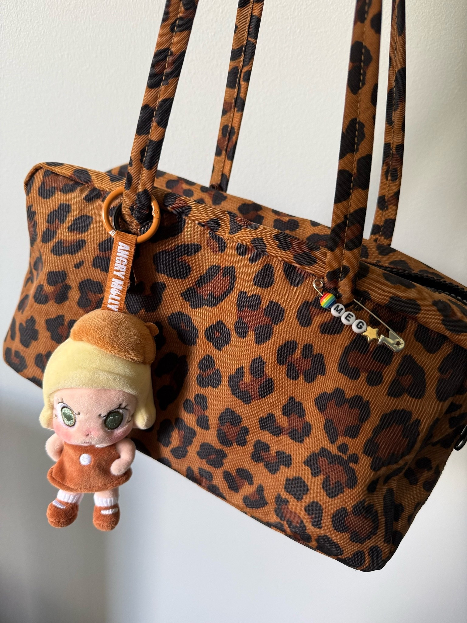 I’m in love with all my baggus but am constantly reaching for my leopard bowler 🤎👜

#LTKootd #LTKdayinmylife