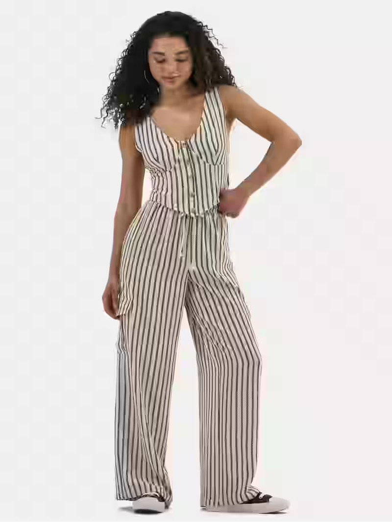 No Boundaries Vest and Cargo Pants Outfit Set, 2-Piece, Women's and Women's Plus | Walmart (US)