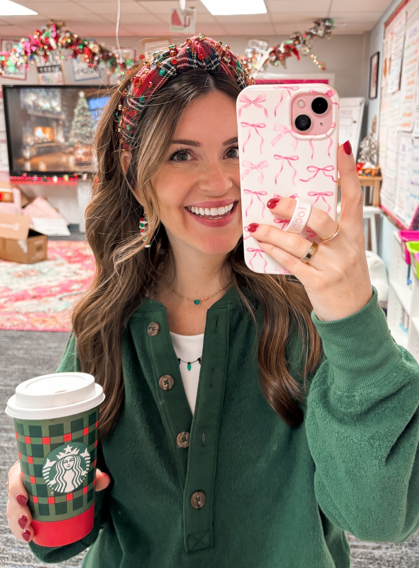 The cutest Christmas accessories! ❤️🎄🎅🏻 my Kendra Scott necklace is 40% off for cyber Monday and would make a great gift! 💚✨ 

Teacher, holiday, Christmas jewelry, headband, plaid, comfort

#LTKSaleAlert #LTKCyberWeek #LTKSeasonal