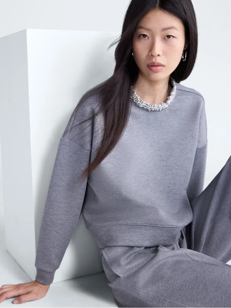 Scoop Women's and Women's Plus Scubaknit Pearl Embellished Sweatshirt, Sizes XS-4X | Walmart (US)