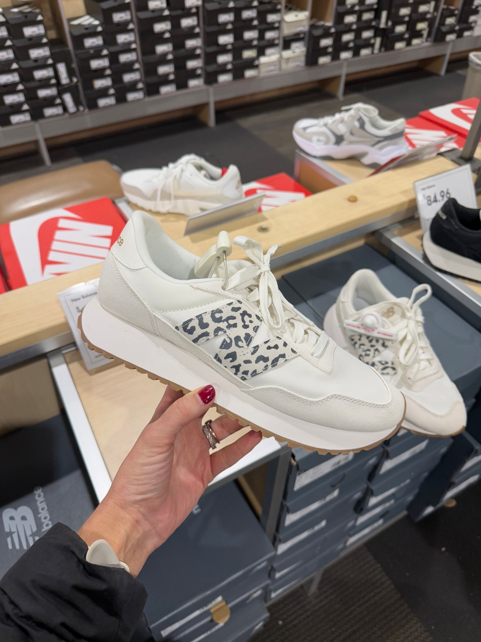 New balance sneakers

#LTKHoliday #LTKTravel #LTKGiftGuide