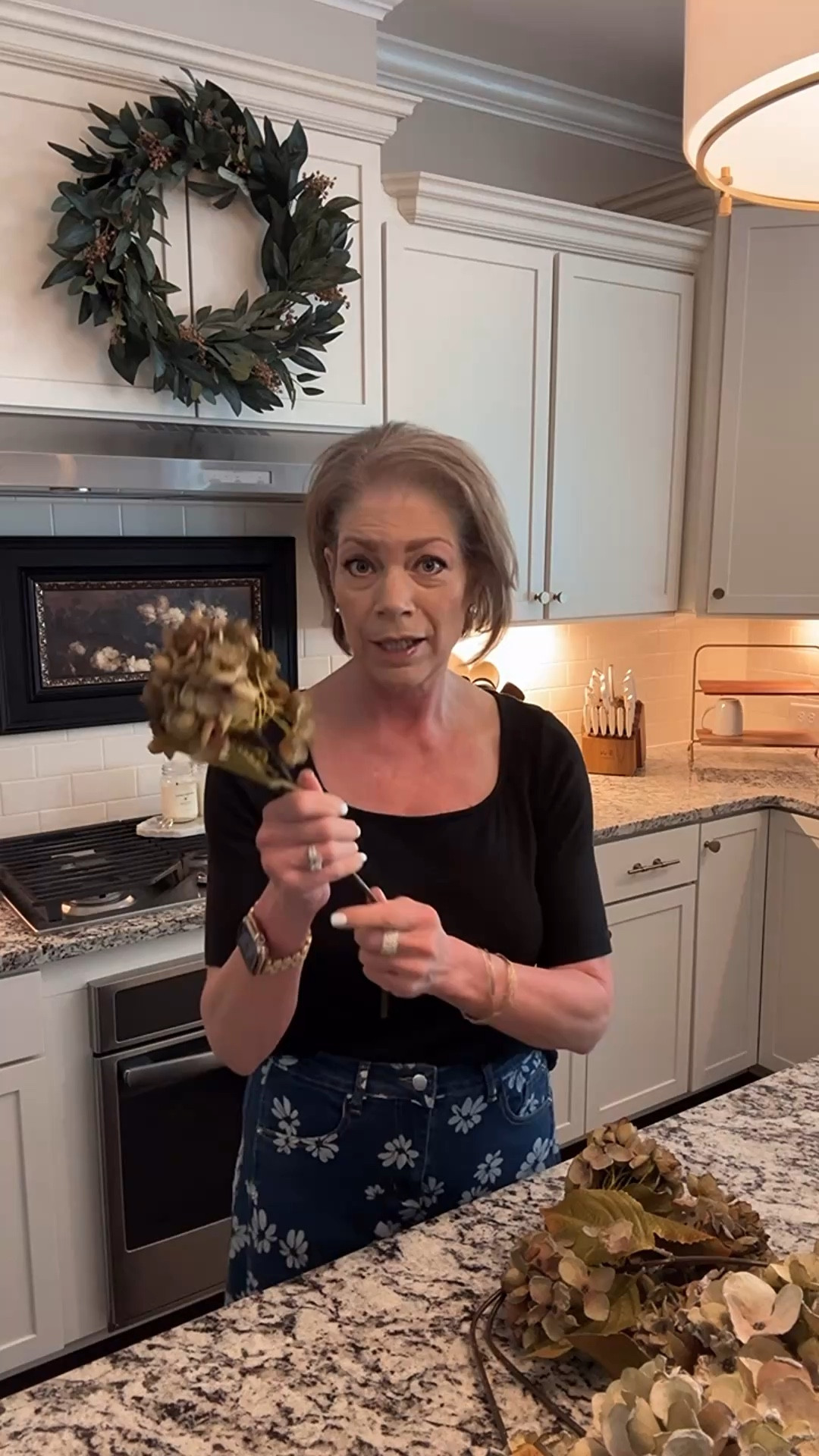 Some of my favorite florals!! I could literally put these in every room. They are so moody and beautiful🥰


#LTKSaleAlert #LTKHome #LTKSeasonal