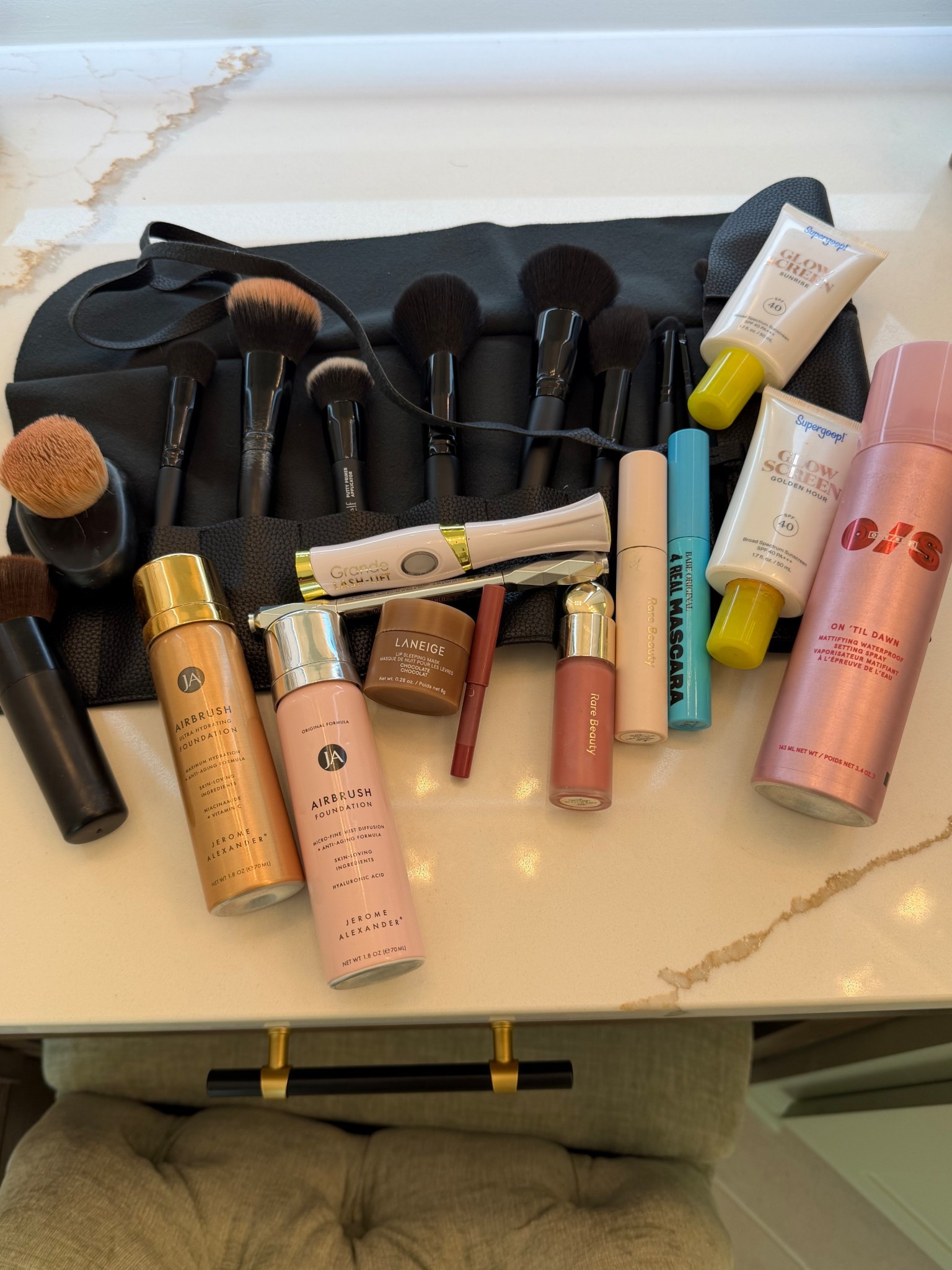 Super simple and affordable make up routine for any Crazy Busy Mama
Foundation is great from the mature skin

Beauty favorites 

#LTKFindsUnder50 #LTKBeauty #LTKOver40