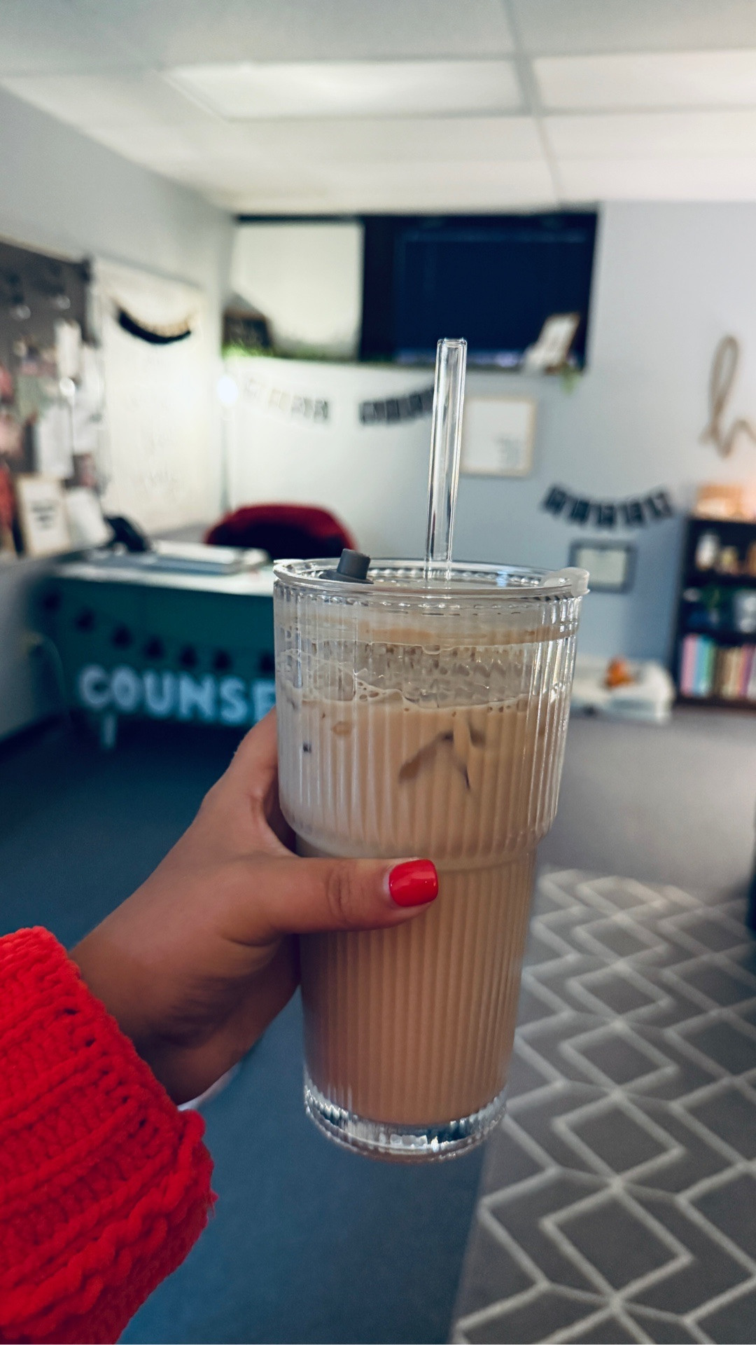 truly OBSESSED with these new no-spill glass tumblers. perfect for on-the-go educators! 👏🏻 may your coffee be strong & your kids be calm as we come back from Christmas break! 😅

#LTKdayinmylife #LTKmorningroutine #LTKHome