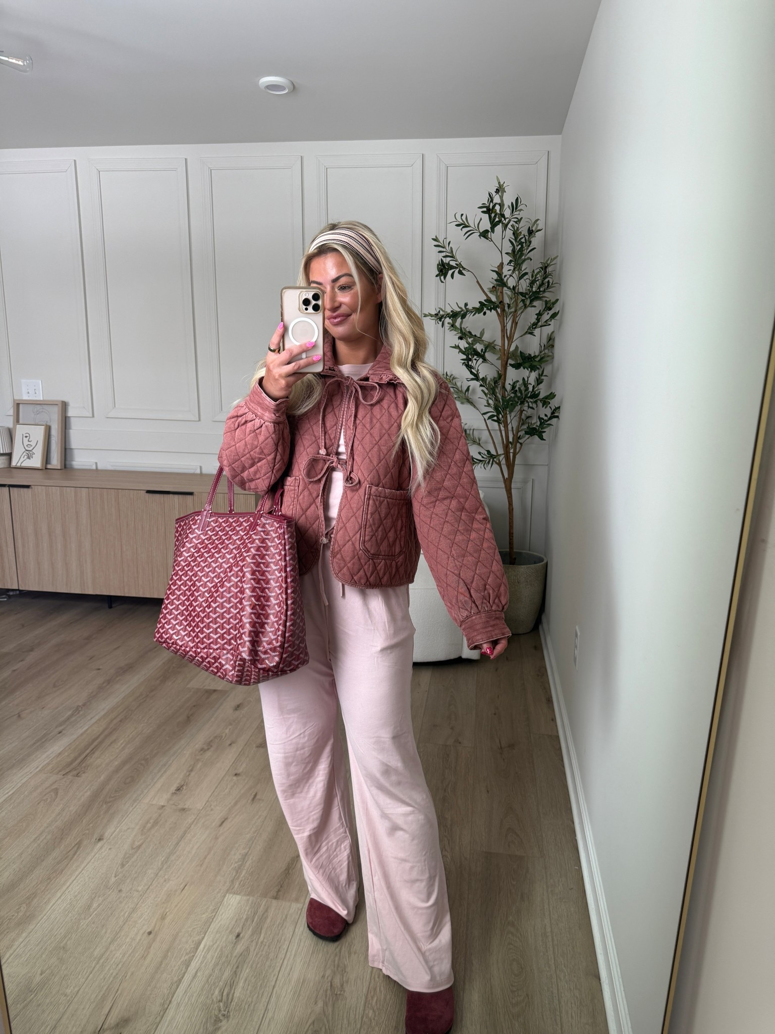 It’s giving Blair Waldorf and it’s all Amazon 👏🏻

Blair Waldorf inspired outfit, polished outfit without jeans, chic no jeans outfit, elevated everyday style, tailored feminine look, put together outfit idea, Amazon outfit inspo, sophisticated casual outfit, preppy chic style, effortless polished look, classic feminine outfit, refined daily style, Amazon fashion finds, headband chic outfit, non denim outfit ideas

#LTKootd #LTKgrwm #LTKFindsUnder50