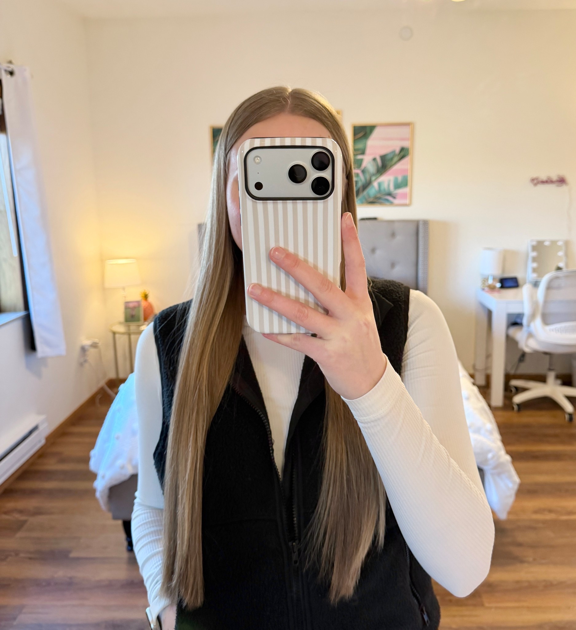  Casual Outfit Idea & iPhone 17 Pro Max

Outfit of the day, fall outfit, casual winter outfit, women’s fashion, college girl outfit, high school fashion, sherpa vest, black leggings, casual women’s sneakers, cute iPhone case, neutral outfit, minimalist outfit, athlesuire outfit, loungewear, work from home outfit, neutral phone case

#LTKootd #LTKActive