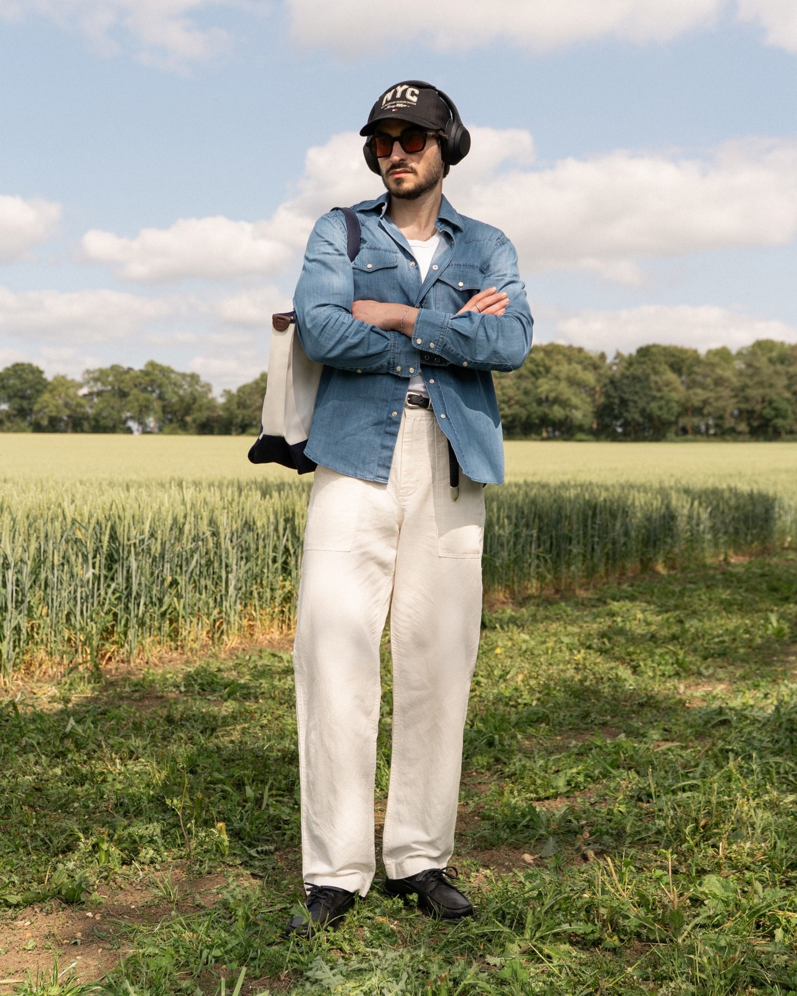 Stepping out into the summer in @tommyhilfiger #tommyfamily #ad 

These wide fit linen trousers are the perfect thing to keep you cool and look great this summer. The fit is spot on and they are extremely versatile. I’ve paired them with a lovely quality lightweight denim shirt, as I love the way blue and off white work together, and it has some lovely details on it. To finish off the look, and add a bit of detail, I’ve gone for this awesome looking cap. The tote I’m using, also from Tommy Hilfiger, has plenty of room in it to carry everything I need for a day in the sun! 

#LTKMens #LTKSummerEdit #LTKStyleTip