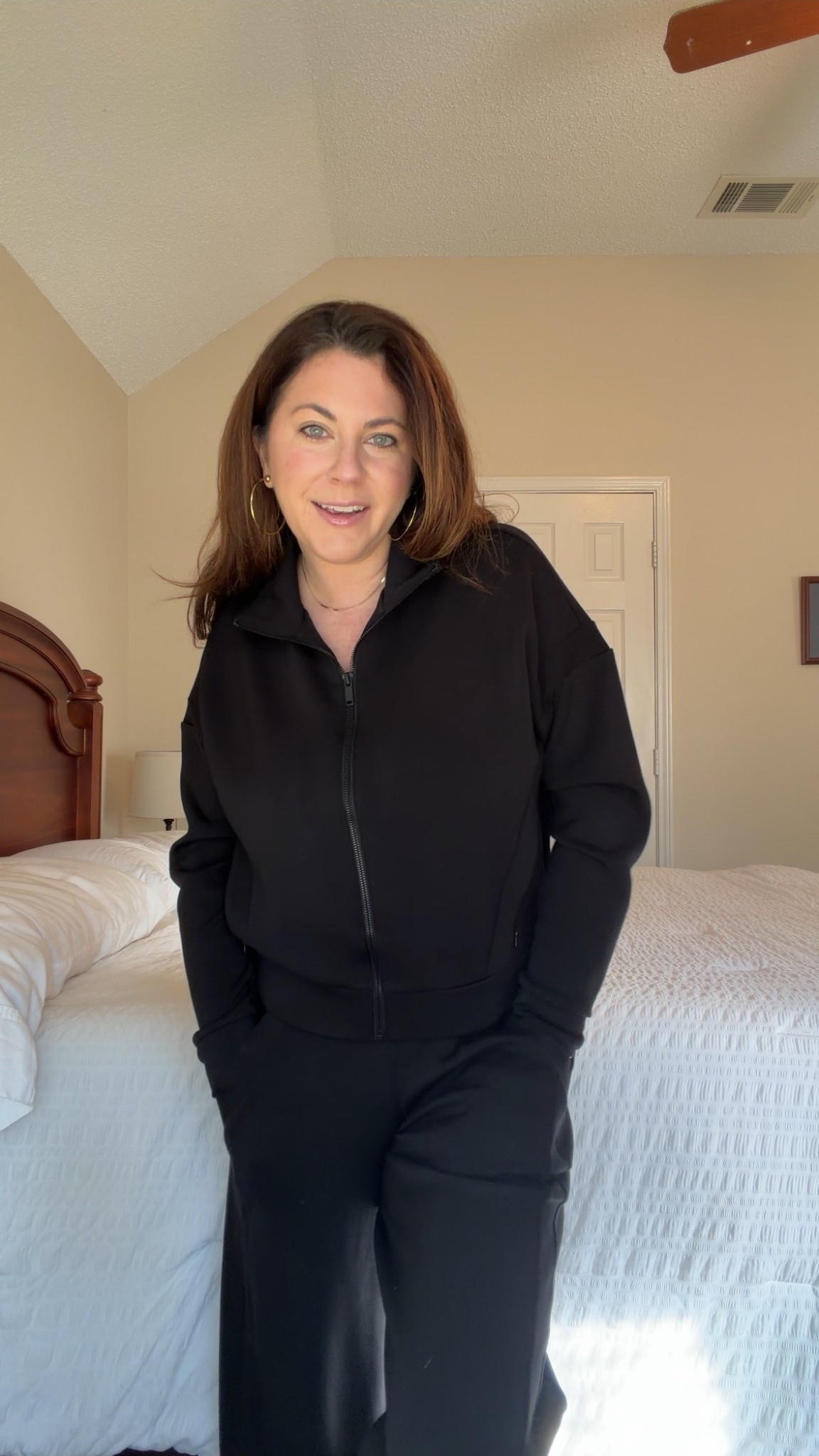 Spanx is having their biggest sale - 30% off their best items. My favorites are on sale!! @spanx #SpanxPartner

spanx l spanx sale l matching set 