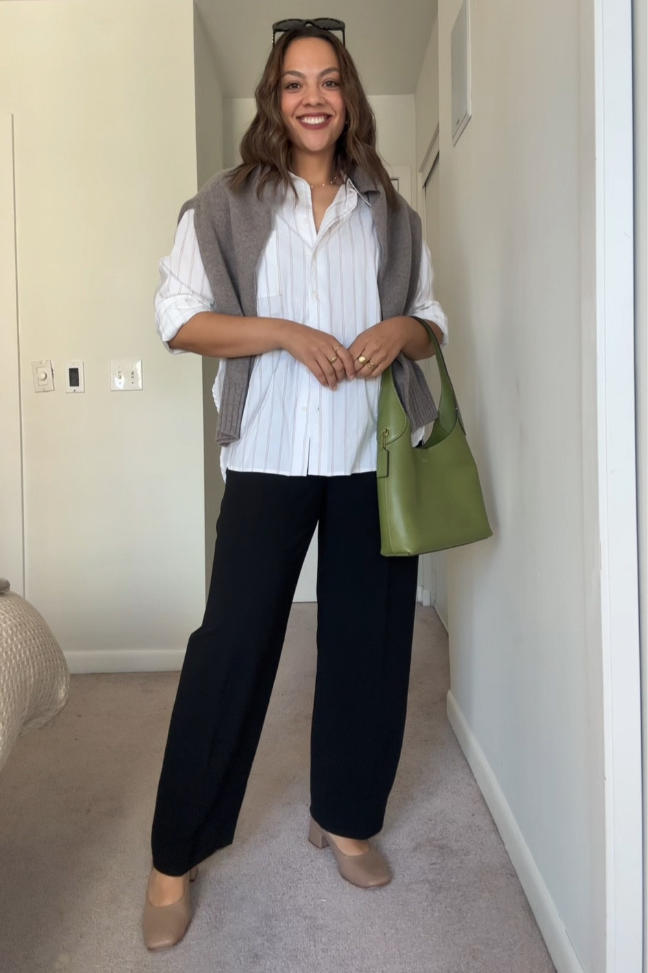 Fall outfit, inspiration!
-White button-down shirt, similar linked. 
-Black wide leg pants, similar linked.
-Coach green leather mini shoulder bag.
-Reformation taupe wool crewneck sweater, I have a size large.
—Celine Triomphe sunglasses. 


#LTKcanada #LTKautumn #LTKstyletip