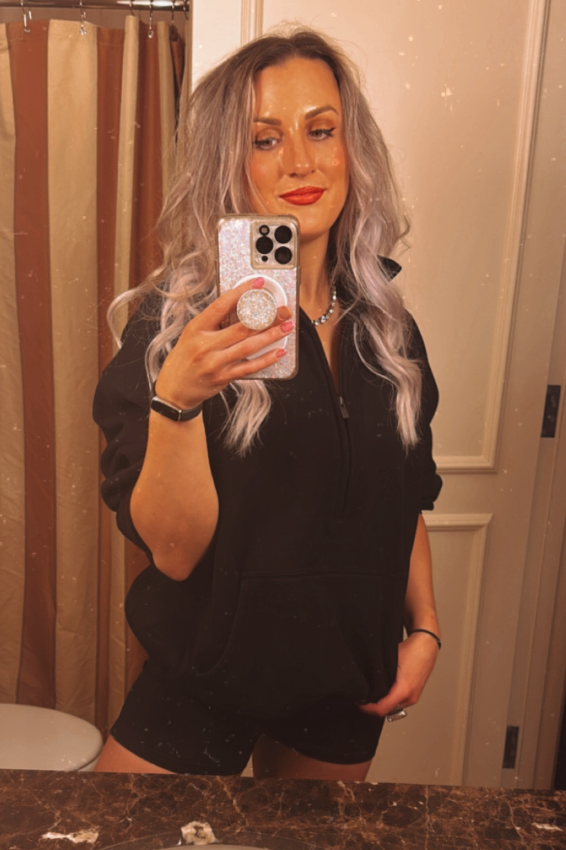 The perfect street style look 👟
Not pictured: my Air Force Ones (but tagged below!)
Lipstick shade: American Doll 