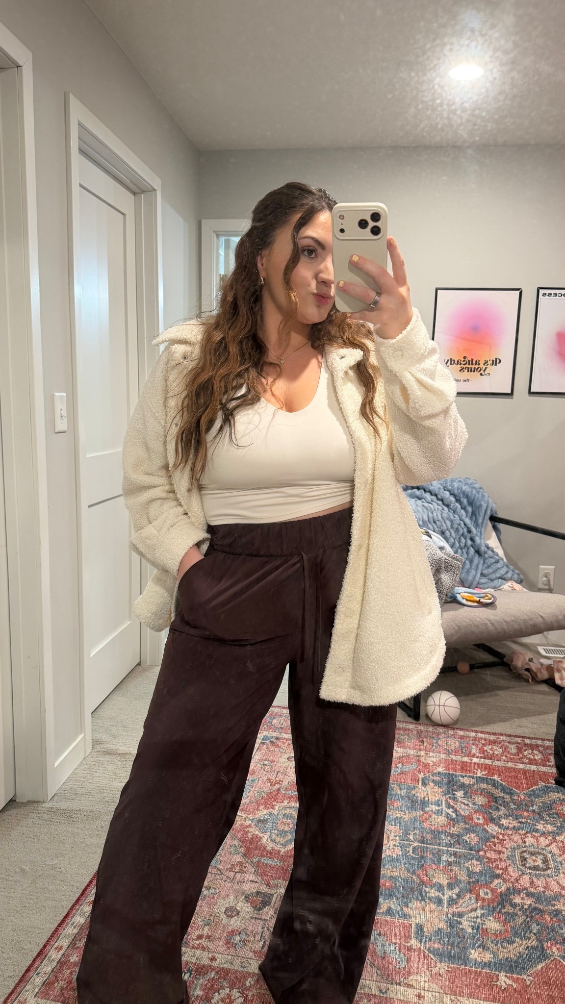 Casual hot mom for that could be worn up or down!

#LTKootd #LTKMidsize #LTKmomlife