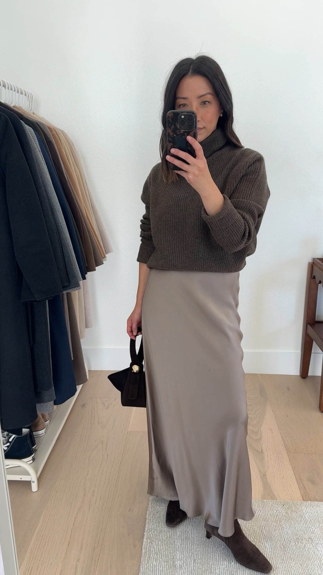 @onequince silk washable maxi skirt in morel grey. Wearing size xs #quincepartner

