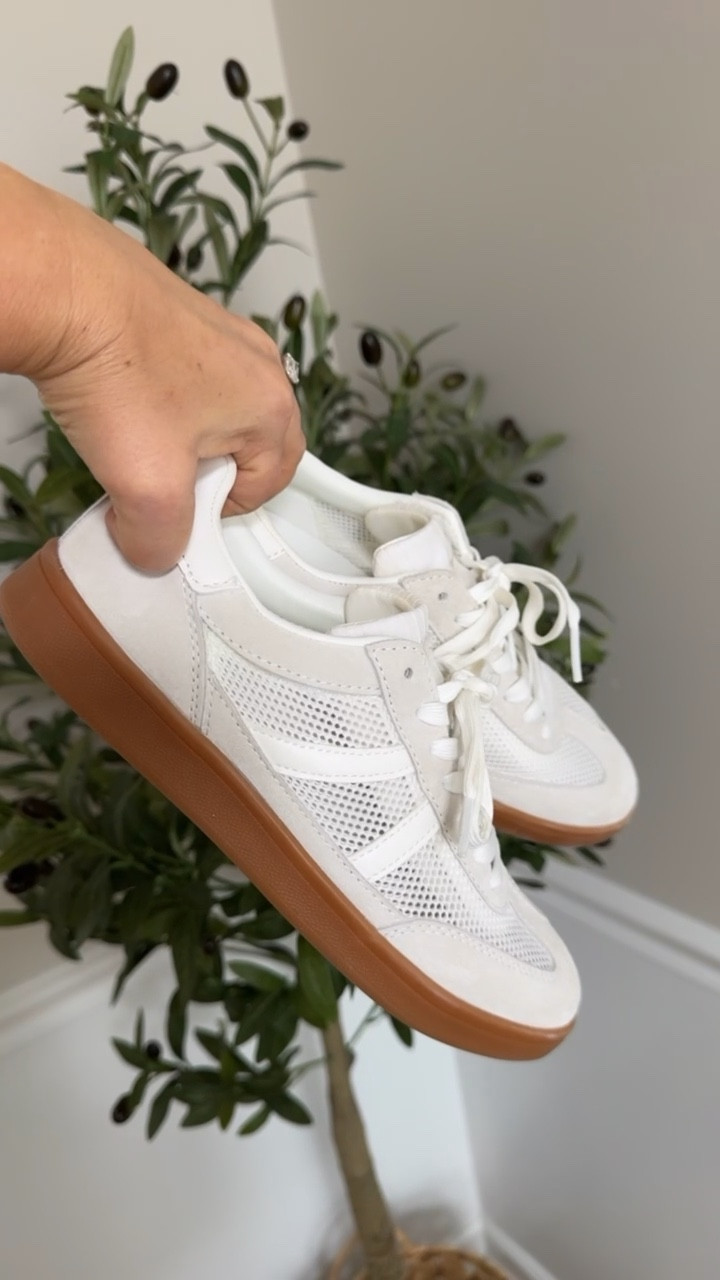 These are the sneakers I keep reaching for lately. They’re so lightweight and comfortable, but still have that clean, elevated look that goes with everything from denim to dresses. Such a good everyday pair for spring and summer.

white sneakers everyday shoes casual sneakers neutral sneakers spring shoes comfortable sneakers walking shoes versatile style outfit staple lovelylifestyling 

#LTKootd #LTKTravel #LTKSeasonal