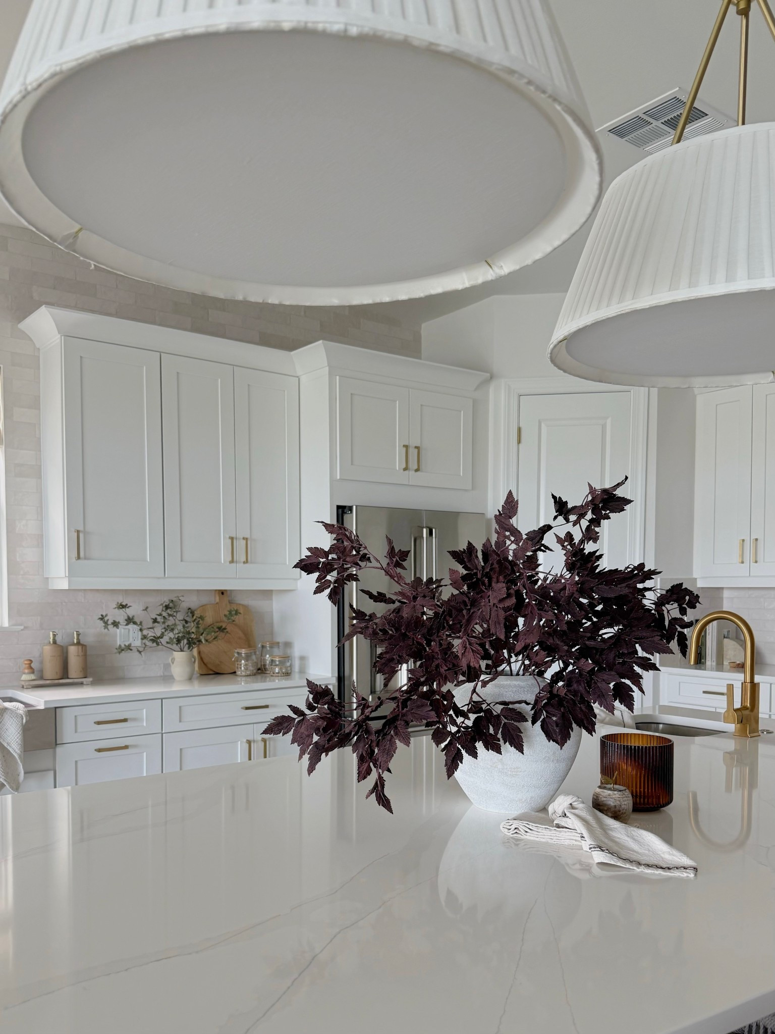 The best Fall stems!!! 


Floral stems, fall flowers, cozy home, kitchen decor, home decor, home Inspo 

#LTKHome #LTKSeasonal