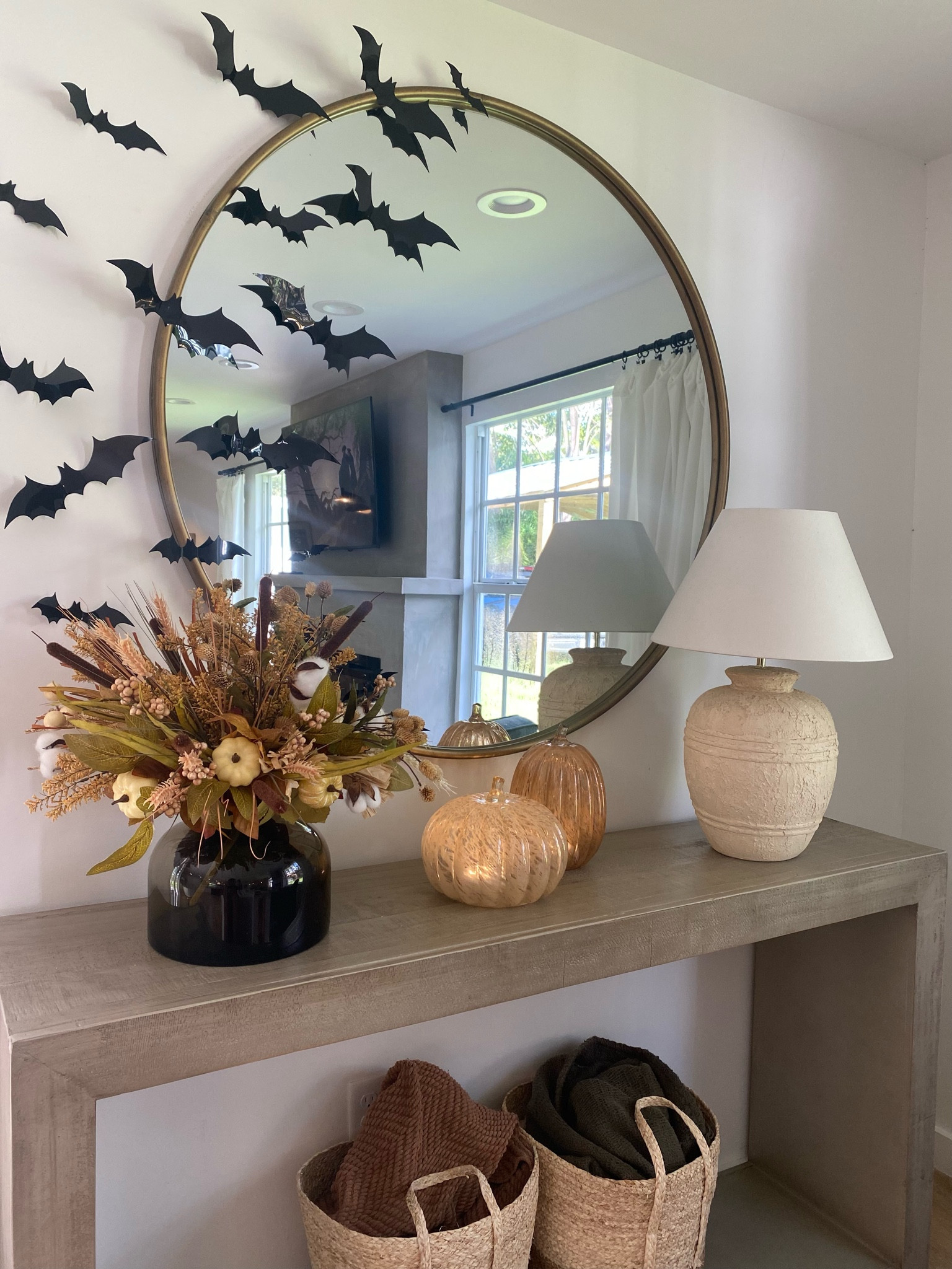 Spooky season 

#amazonhome  #amazonfinds

#LTKSeasonal #LTKhome #LTKunder50