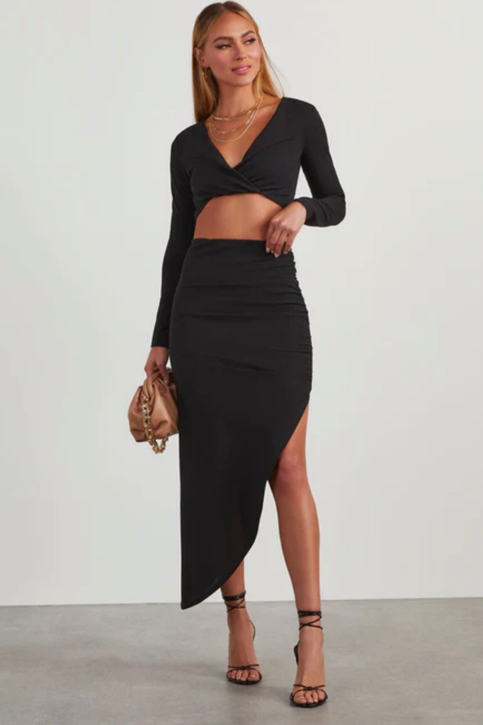 black midi skirt!! 

#LTKfindsunder50 #LTKSeasonal #LTKworkwear