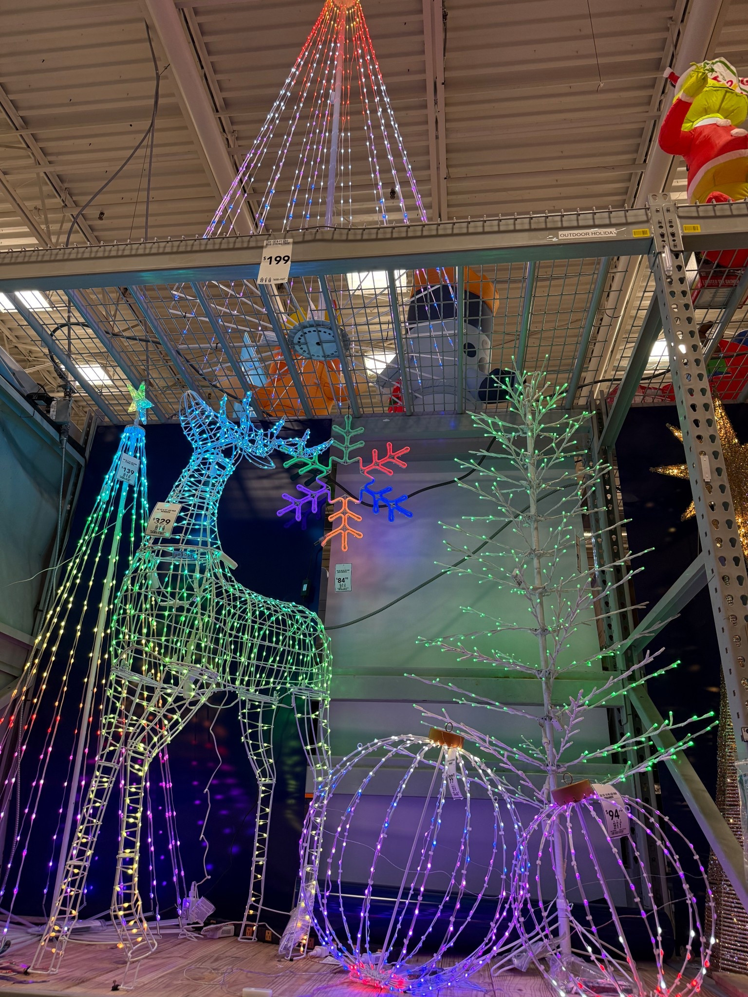 It was so magical in here !!! 

#LTKSeasonal #LTKHome #LTKHoliday