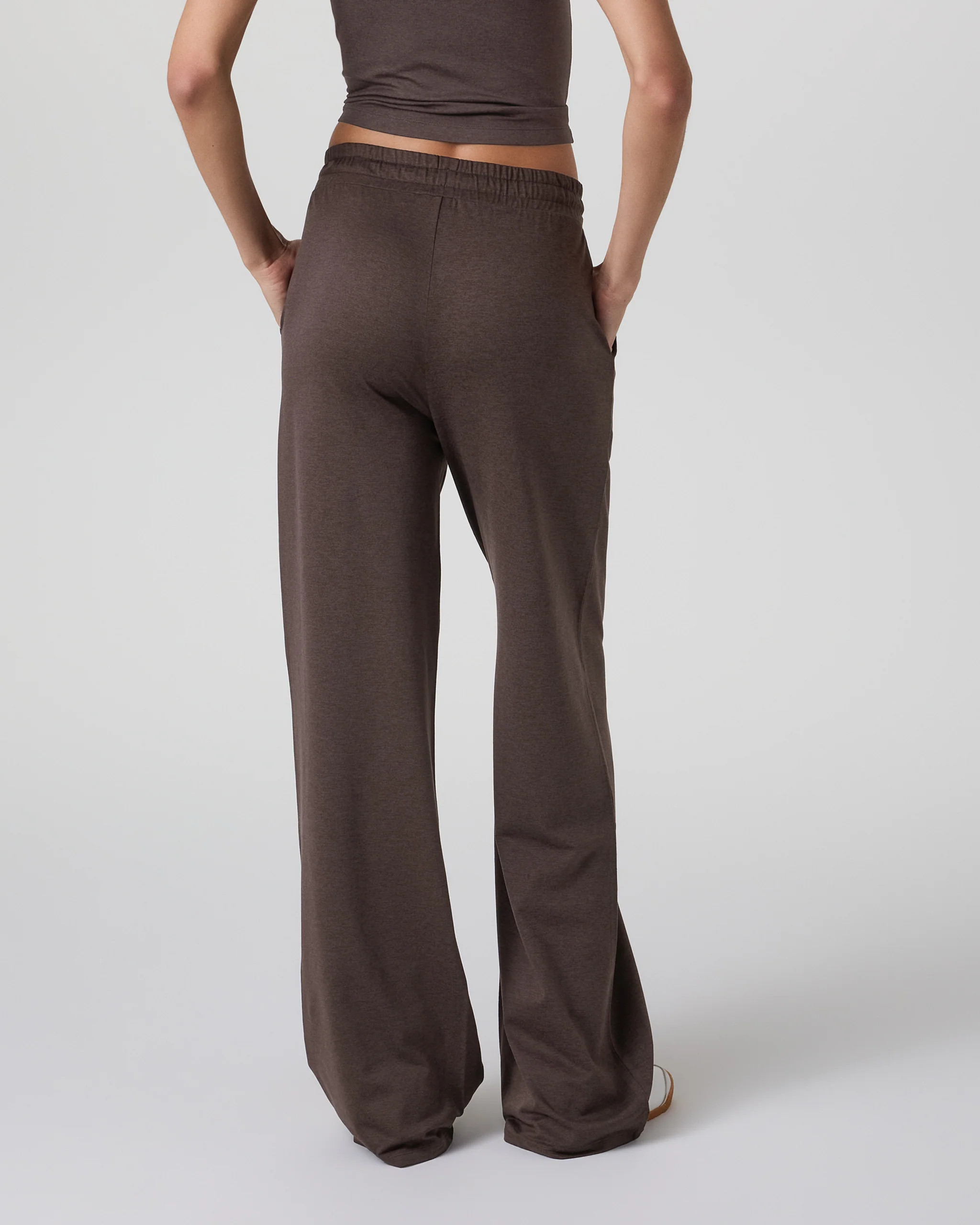 Halo Essential Wideleg Pant - Short – Java Heather – Pants – Vuori | Vuori Clothing (US & Canada)