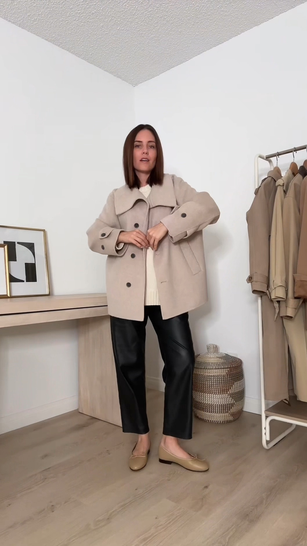 Chic comfy winter outfit idea 

#LTKSeasonal #LTKHoliday #LTKWorkwear