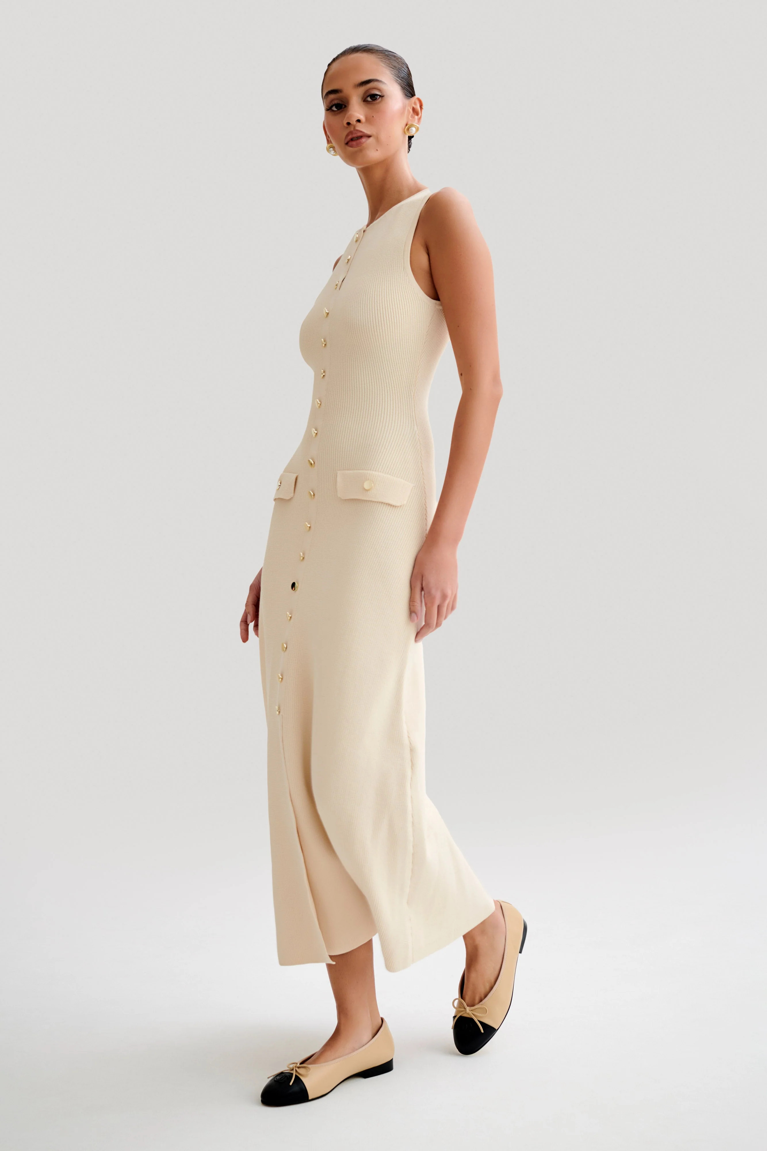 Sawyer Sleeveless Buttoned Maxi Dress - Ivory | MESHKI US