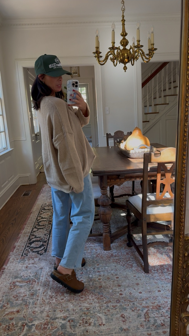 The cutest fall outfit! One of my go-to sweaters for fall, it’s so versatile! 

#fallstyle

Amazon fashion. Amazon style. Amazon fall fashion. Amazon oversized fall sweater. Flattering denim. Amazon trendy clogs  

#LTKSeasonal #LTKStyleTip #LTKFindsUnder100