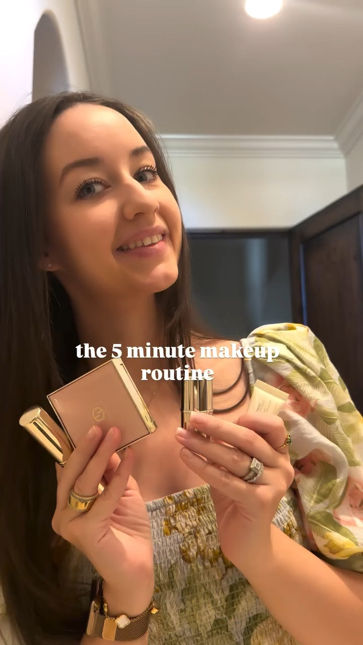 Les Must- Haves has you covered when you’ve got 5 minutes to get ready ✨🫶🏼 @Jouercosmetics @czjouer