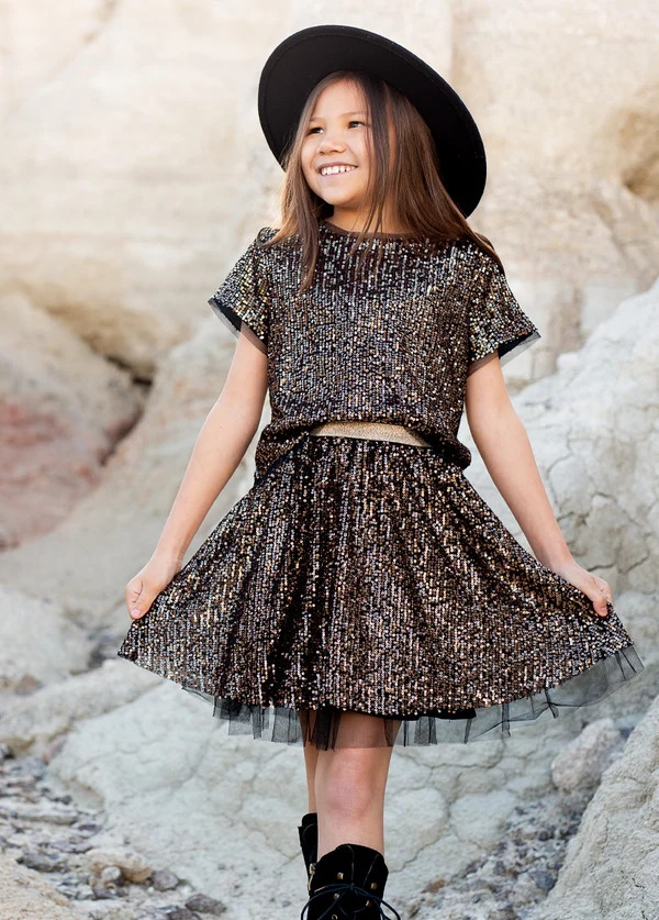 Izzy Top in Black | Joyfolie