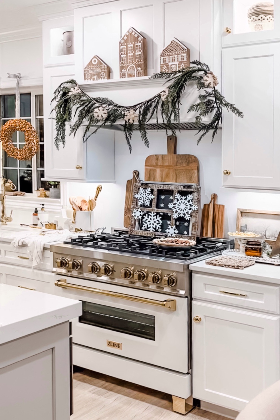 Zline 36” Duel fuel range with white matte finish and gold accents
https://zlinekitchen.com/autograph-edition-ranges?utm_source=Instagram&utm_medium=Influencer&utm_campaign=amywilson+influencer

#LTKhome #LTKstyletip #LTKfamily