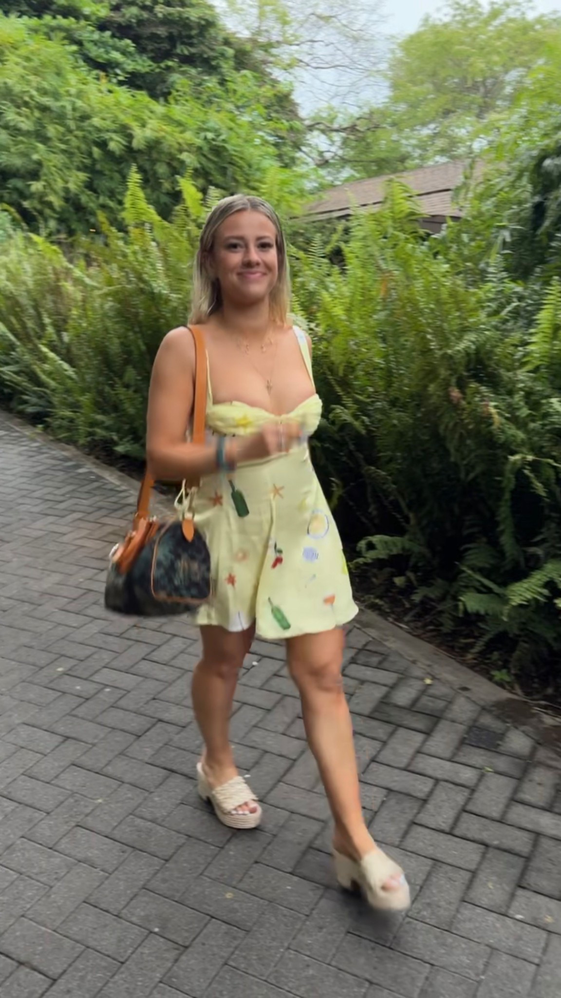 Summer dress for vacation

#LTKSeasonal #LTKStyleTip #LTKTravel