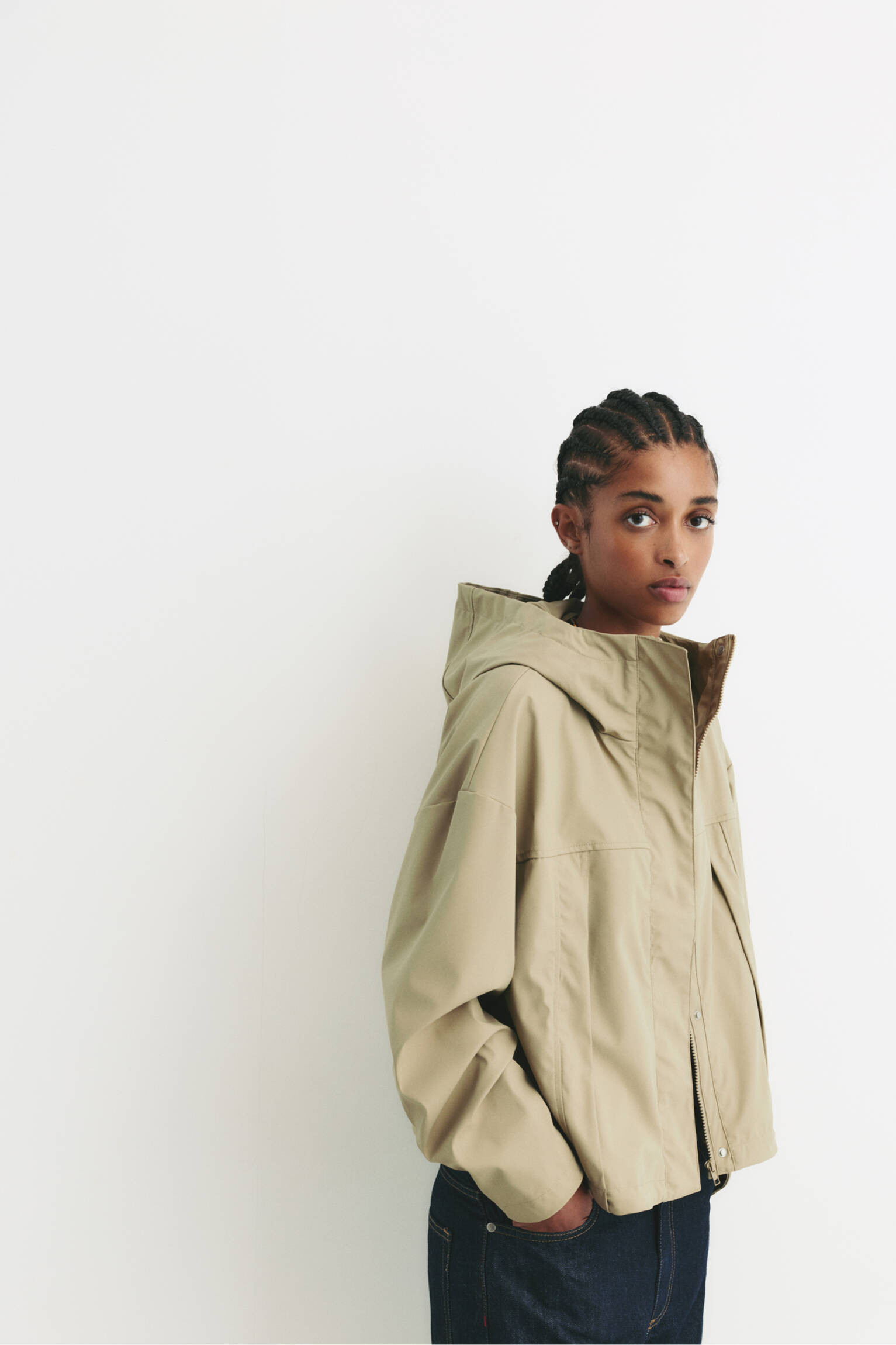 Short hooded raincoat - pull&bear | PULL and BEAR UK