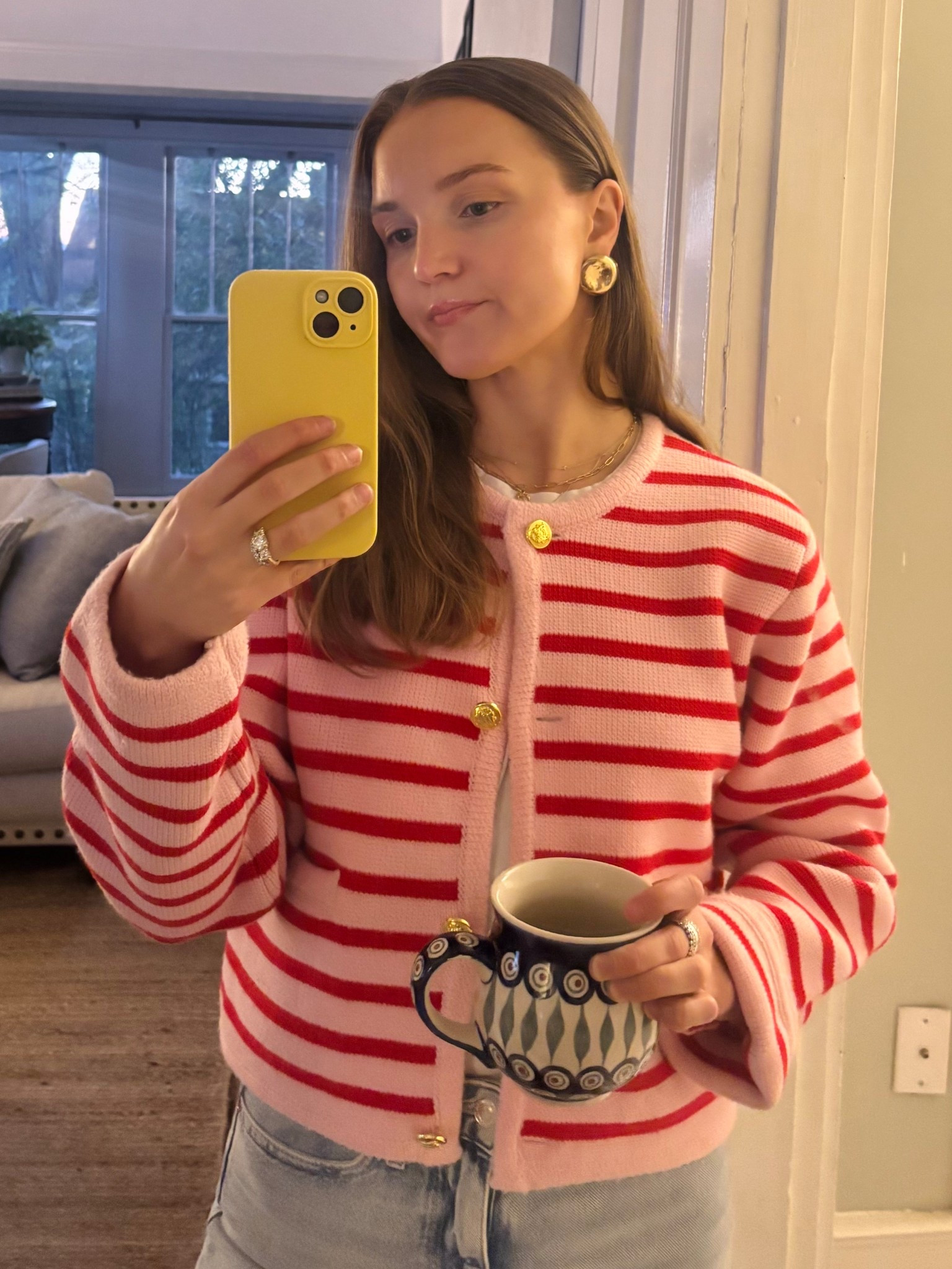 Tuesday work ootd♥️☕️

Not linkable: Zara straight leg jeans

Similar earrings linked!

💌,
Sofia 

#LTKSpringSale #LTKSaleAlert #LTKHome